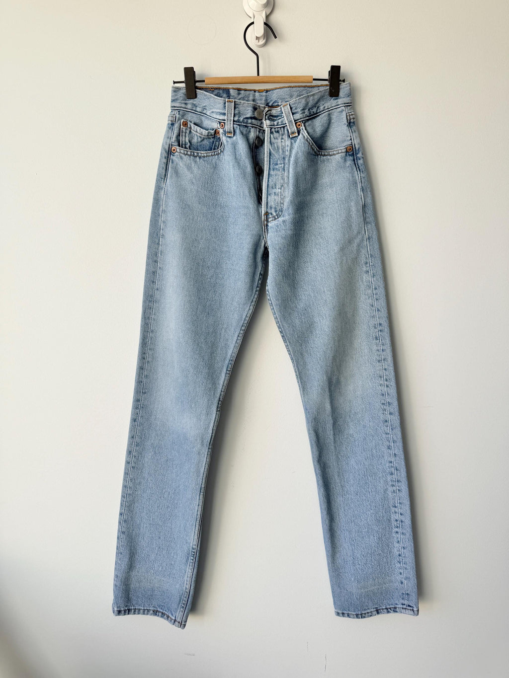 W25 L31 vintage Levis 501 24-25” measured light blue made in 90s USA (iuk)