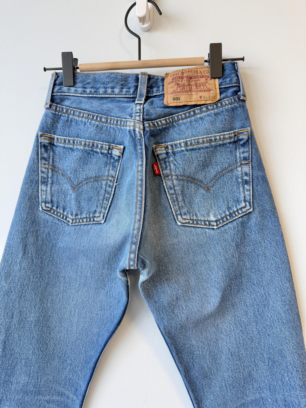Levis 501 vintage w23 L29 medium blue 501s made 90s straight leg jeans 501 22”/23” waist (febuk)