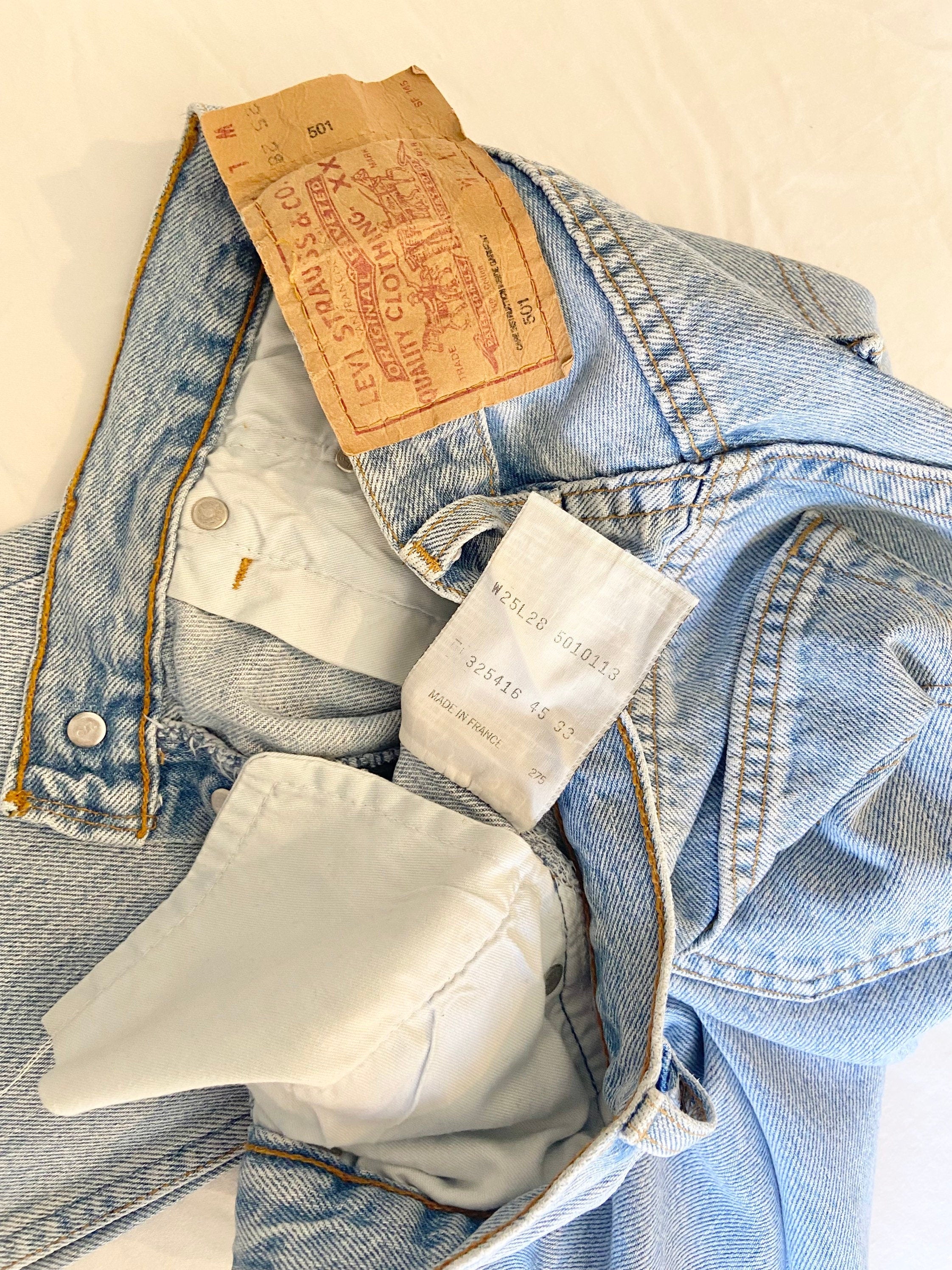 Levis 501 jeans w24 L25  light blue denim 501 made in France  vintage Levi’s faded light blue denim 90s vintage