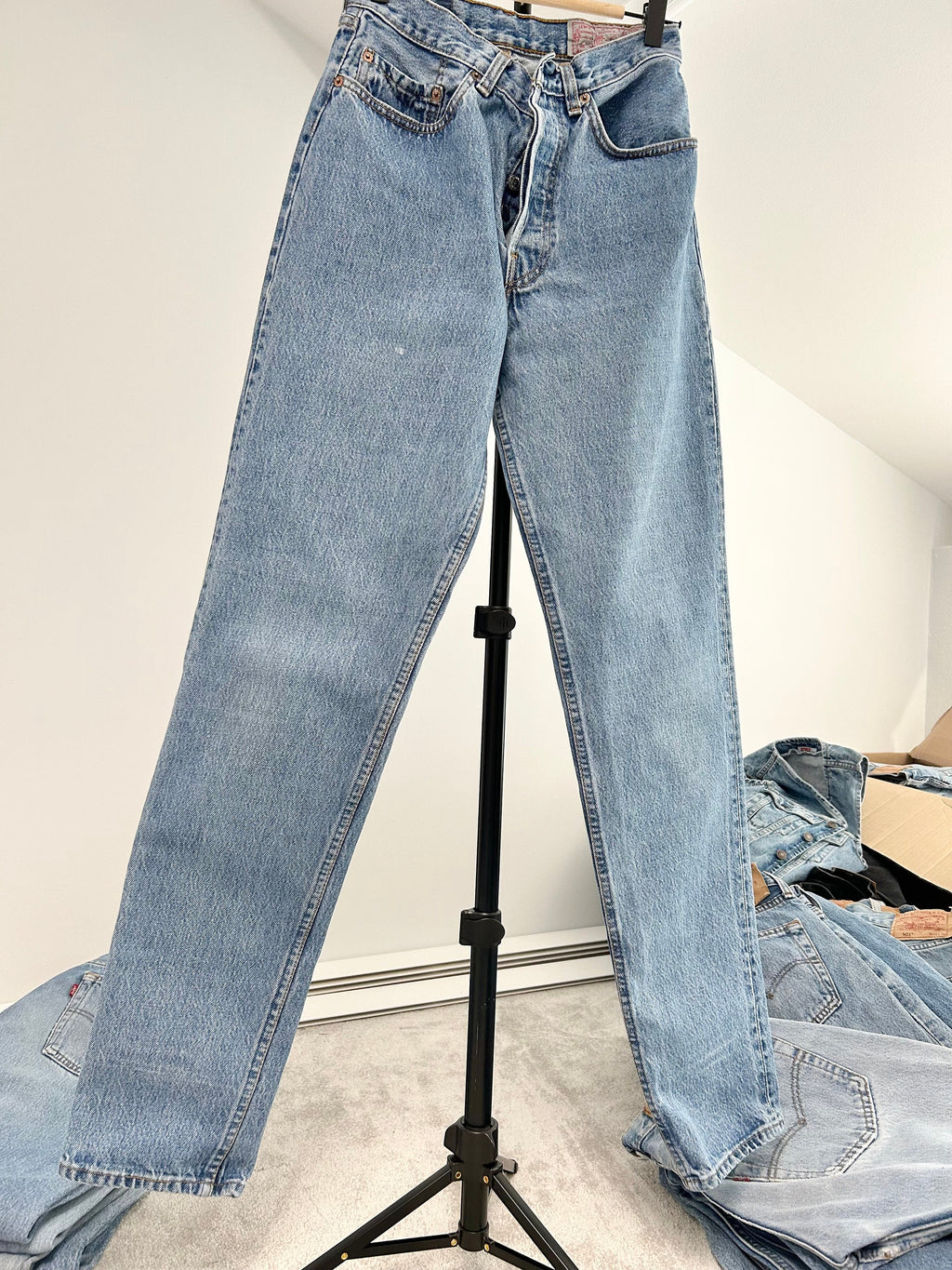 Levis 901 jeans w27 L33 medium blue denim 501 vintage Levi’s faded blue denim 901 vintage
