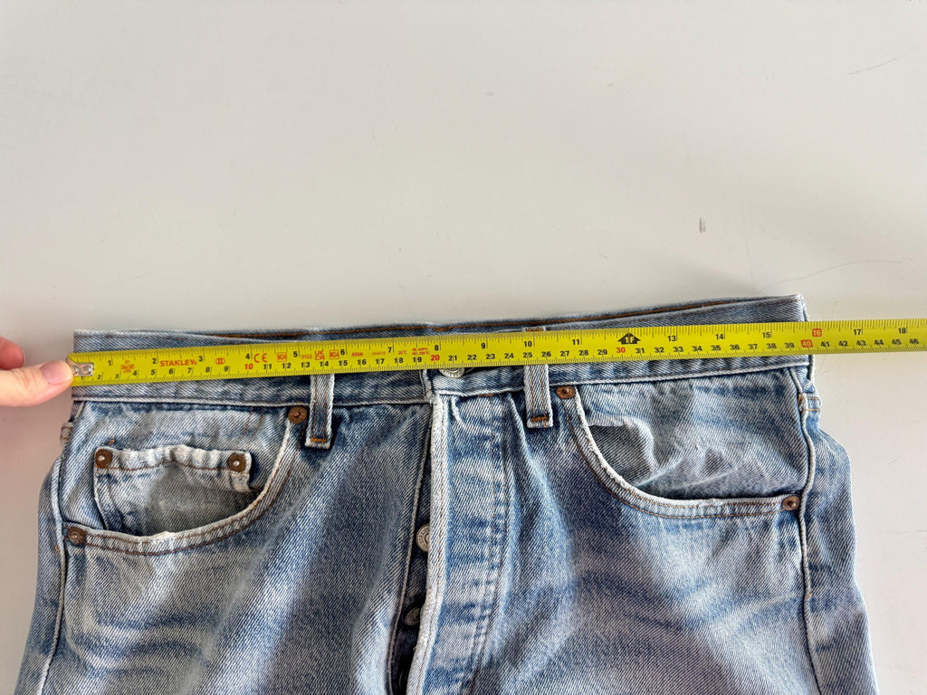 Held ***W31 L29 vintage Levis 501 29-31” measured medium faded denim made in USA 80s distressed rippped denim