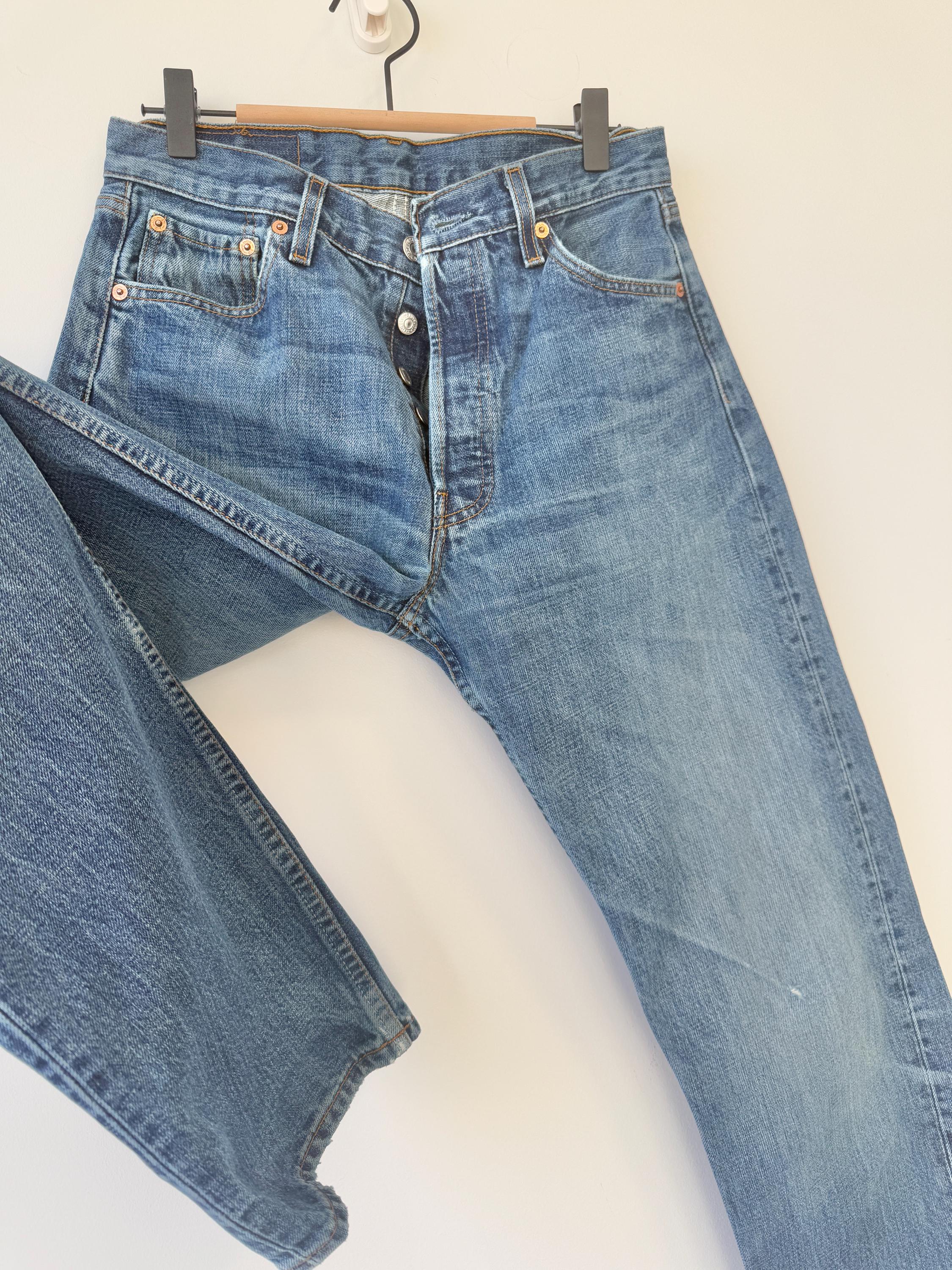 Levis 501 vintage w29 L33 faded  dark blue 501s made in Hungary straight leg jeans 501 28”/29” waist (febuk)