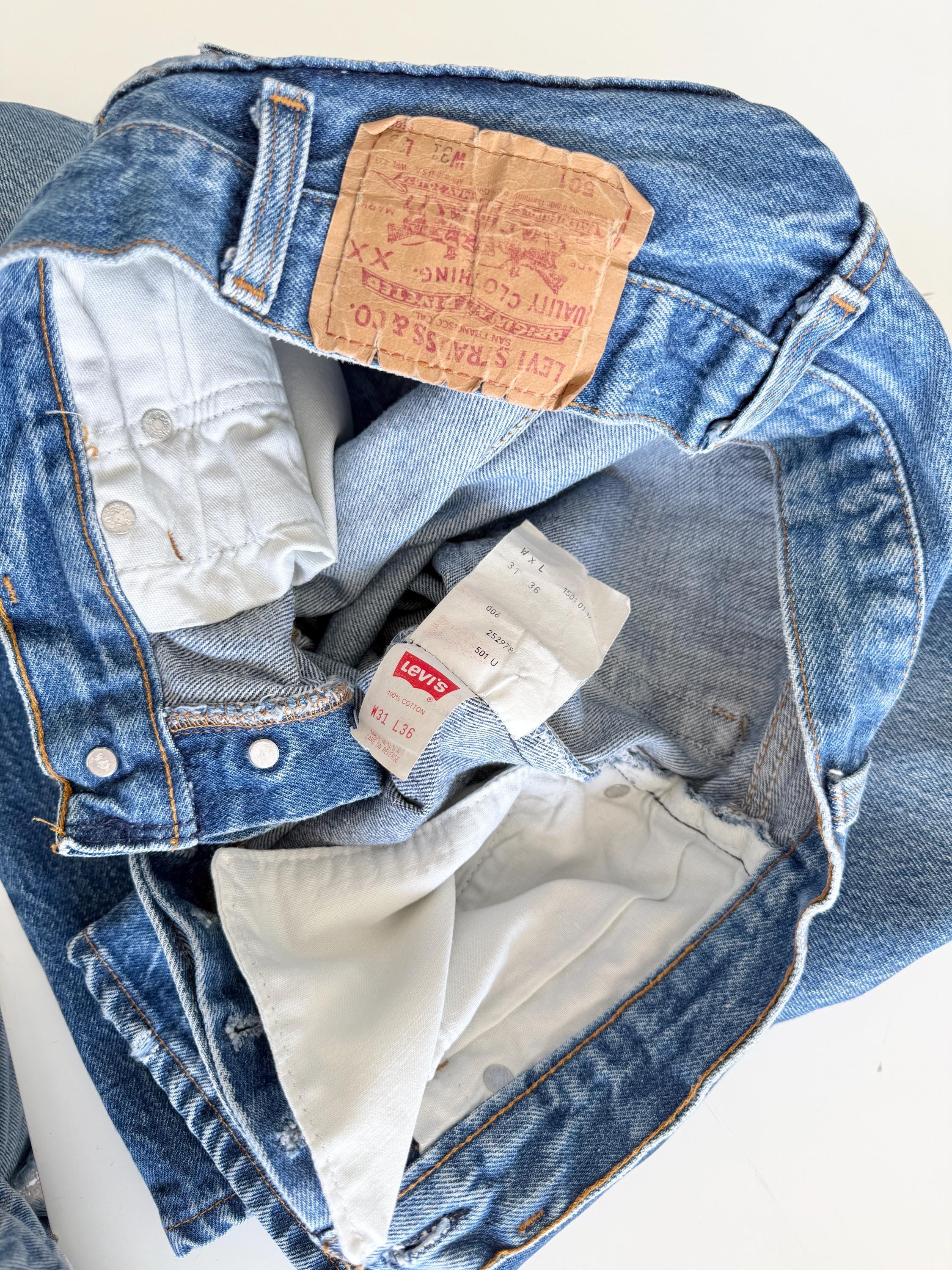 W27 L31 Levis 501 vintage 26-27” measured waist medium raw blue 80s made in USA
