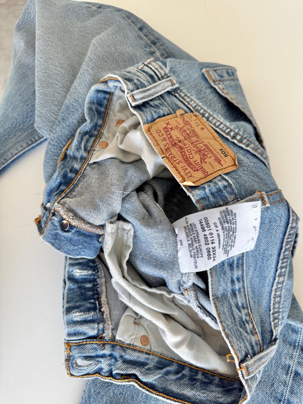 W27 L31 re done vintage Levis 501 26-27” measured waist medium blue denim made in Y2K