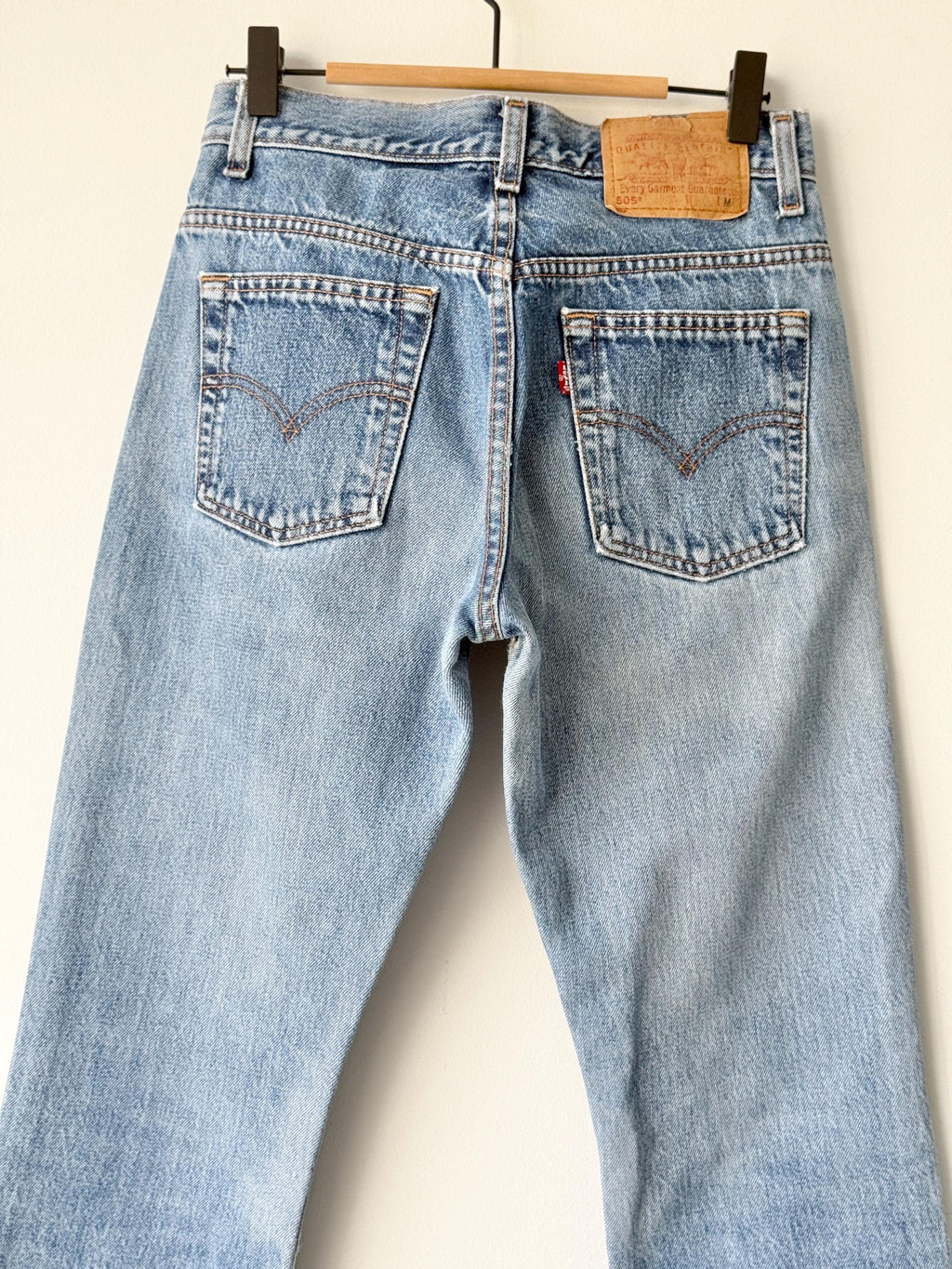 W26 L31 vintage Levis 505 25-27” measured waist medium faded blue