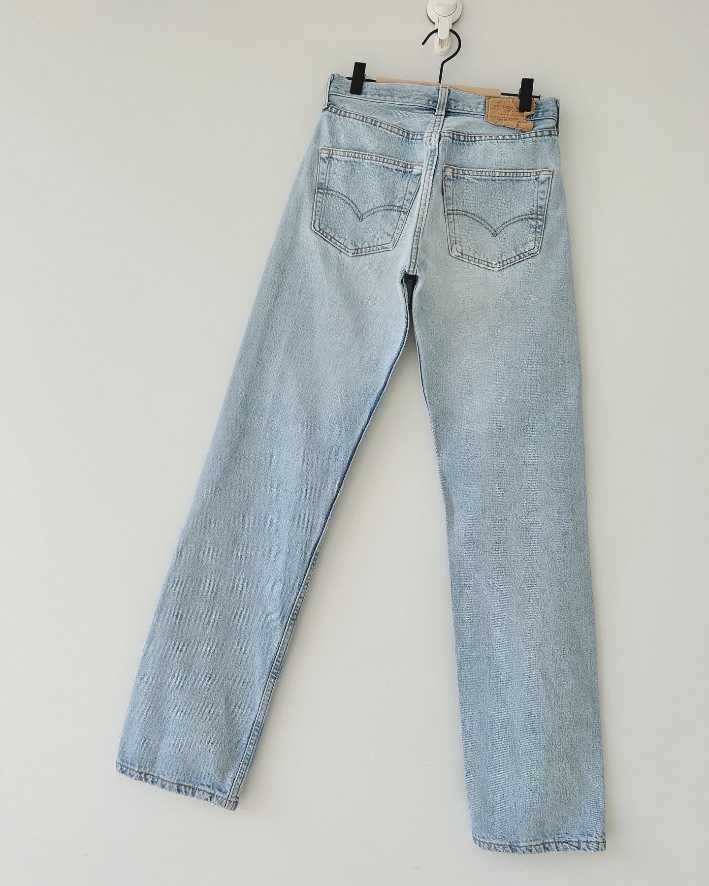 Levis 501 vintage w28 L31 Levi’s light blue faded stonewash straight leg 90s Levi’s USA 501 vintage Levi’s available