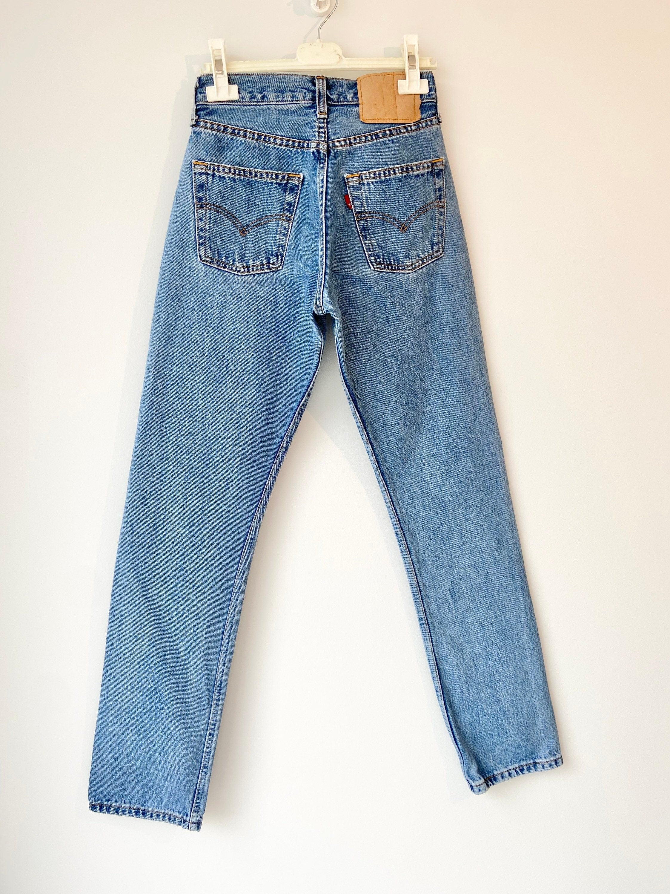 w23 L30 Vintage Levi’s 501 90s made in Canada