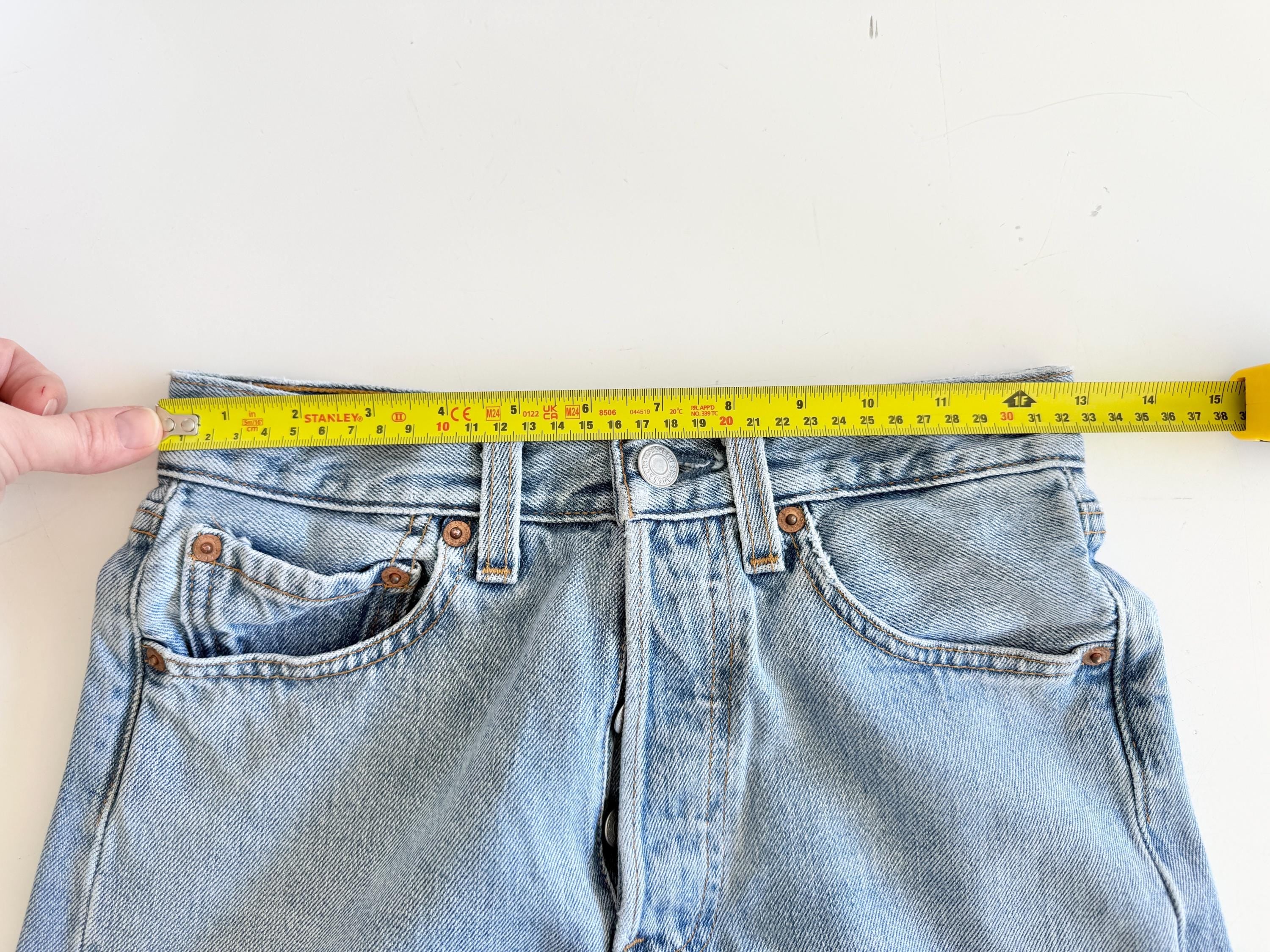 W25 L31 vintage Levis 501 24-25” measured light blue made in 90s USA (iuk)