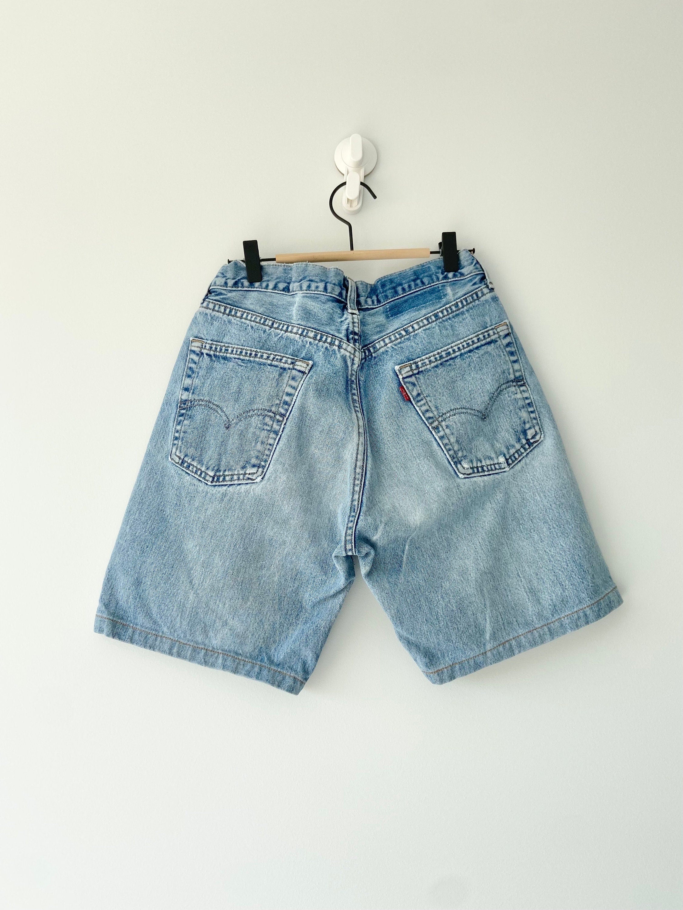 Vintage Levi’s button  shorts w29”