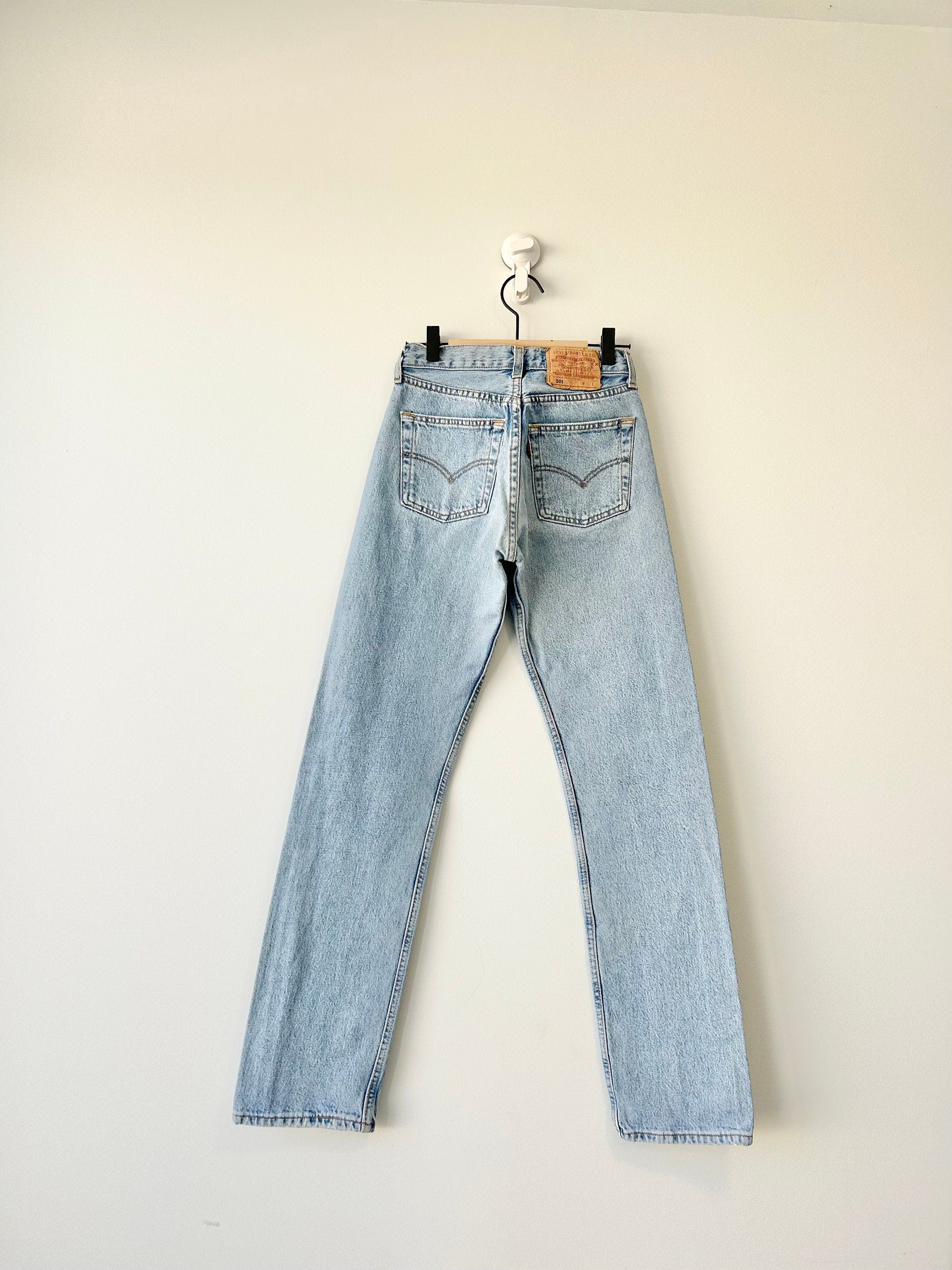 Levis 501 jeans w24 L30 light blue 501 stone wash  blue vintage 501s made in 90s -1