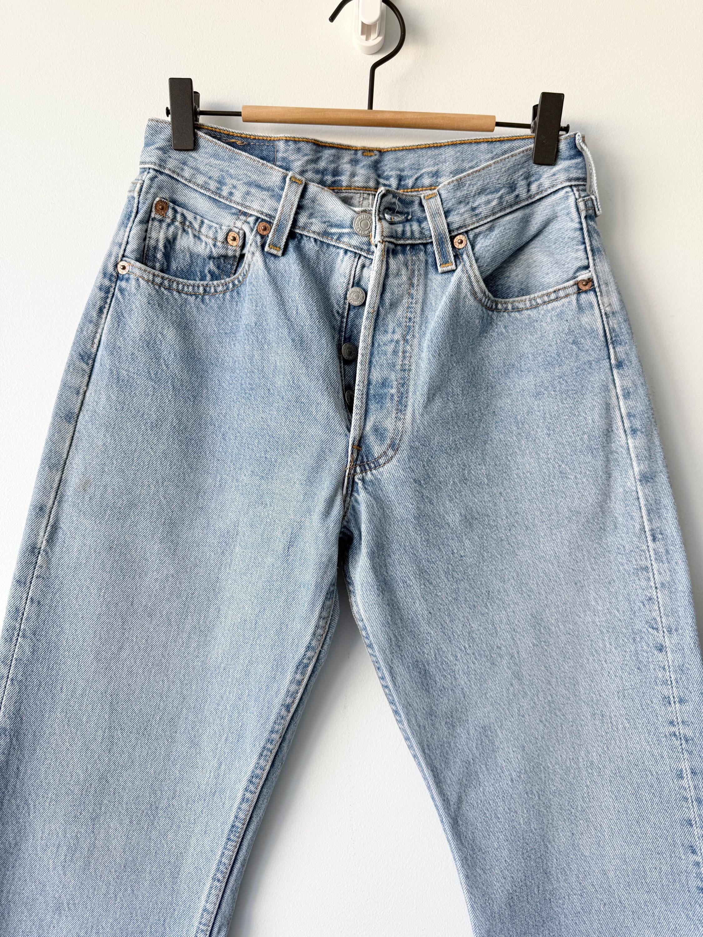 W26 L31 vintage Levis 501 25/26” measured waist medium faded denim made in USA 90s