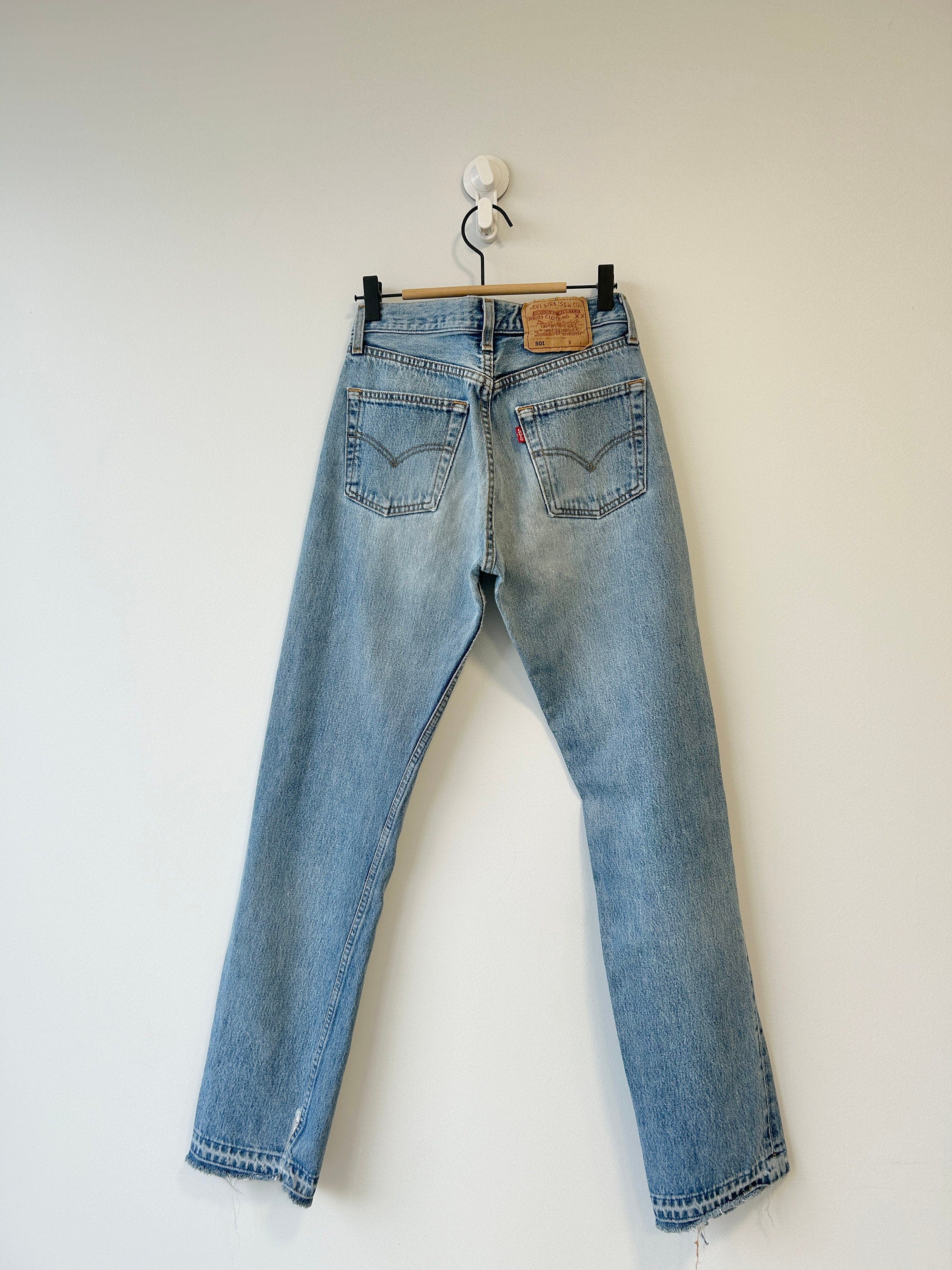 Levis 501 vintage W26 L31 Levi’s 501 faded blue denim straight leg 90s 501 vintage blue 501 vintage Levi’s