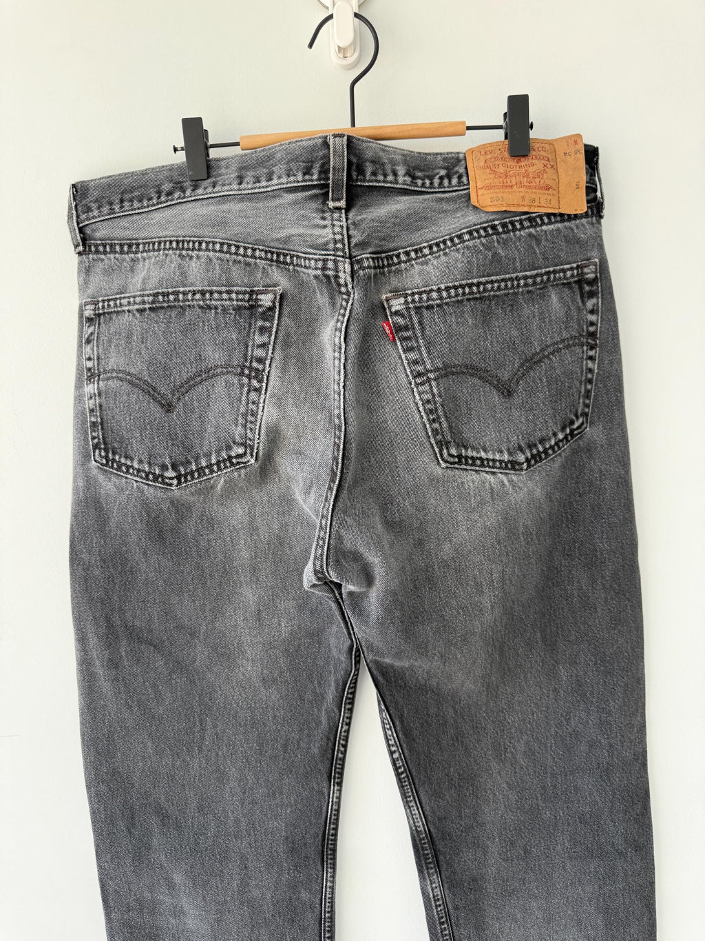 W37 L33 Levis 501 vintage 36-37” measured waist light faded black made in USA 90s