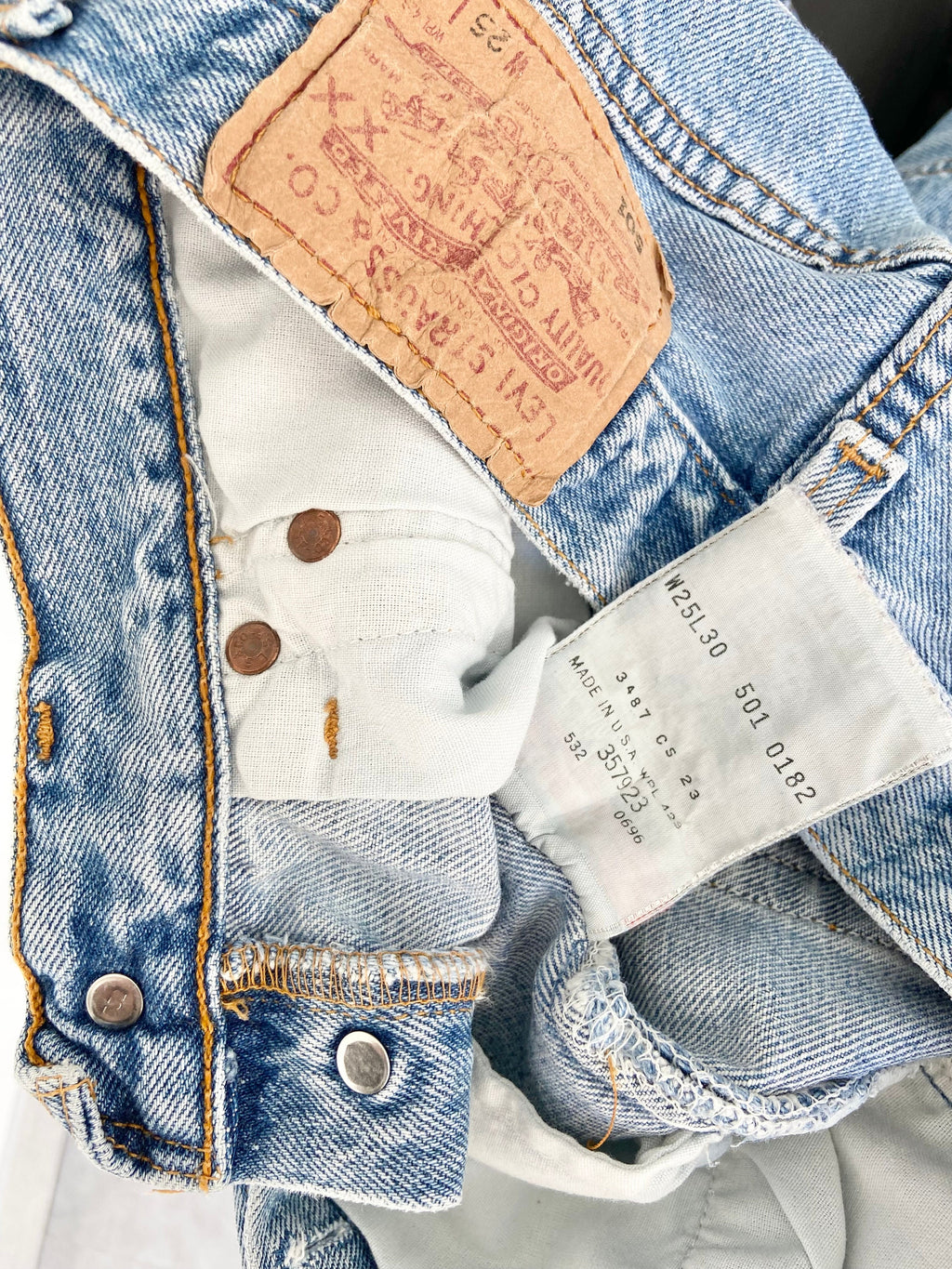 Levis 501 jeans w23 L29 USA light blue stone wash vintage 501 Levis vintage