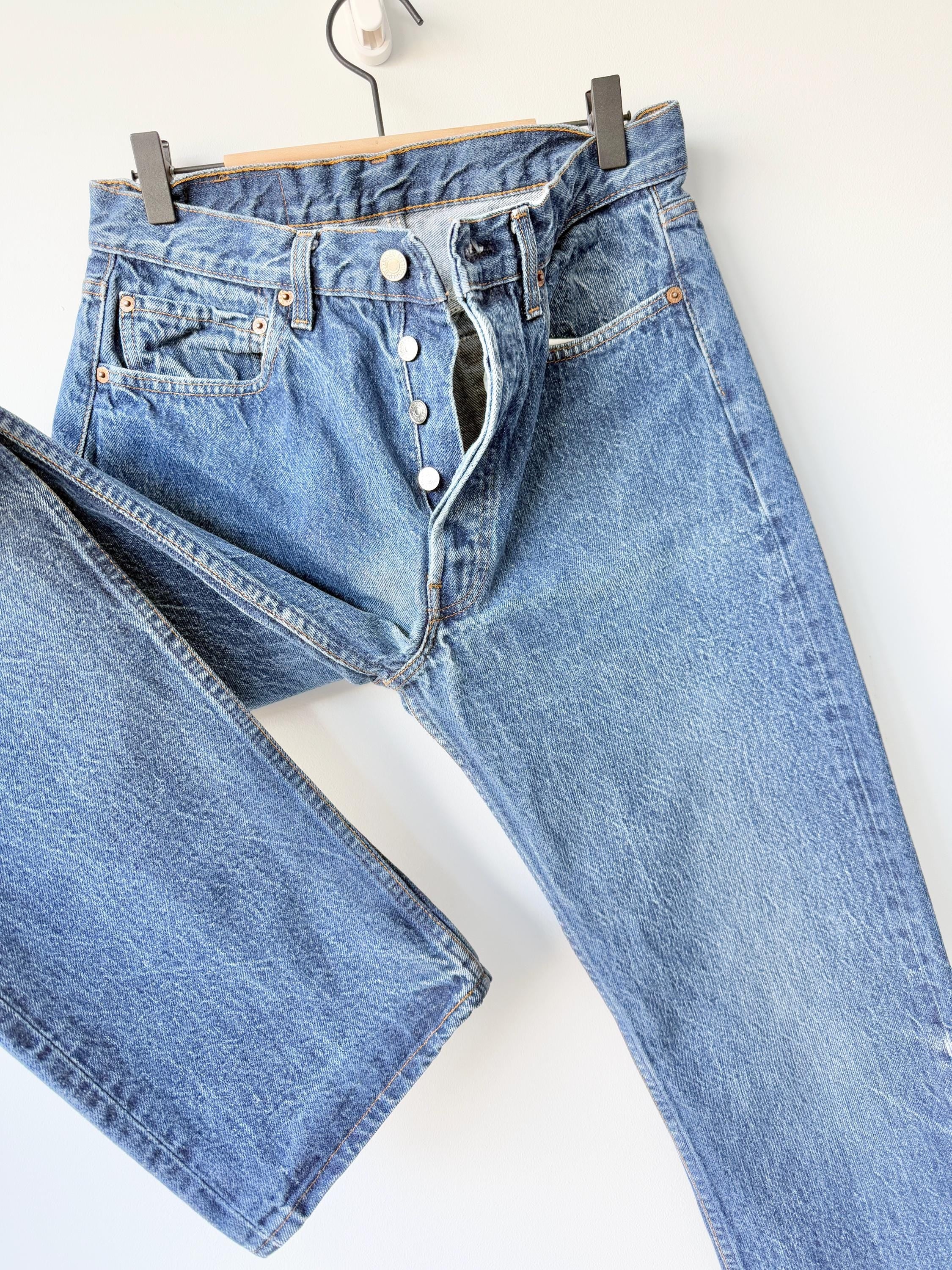 Levis 501s  vintage w30 L31 dark raw blue 501s made in USA 80s straight leg jeans 501 28”/30” waist