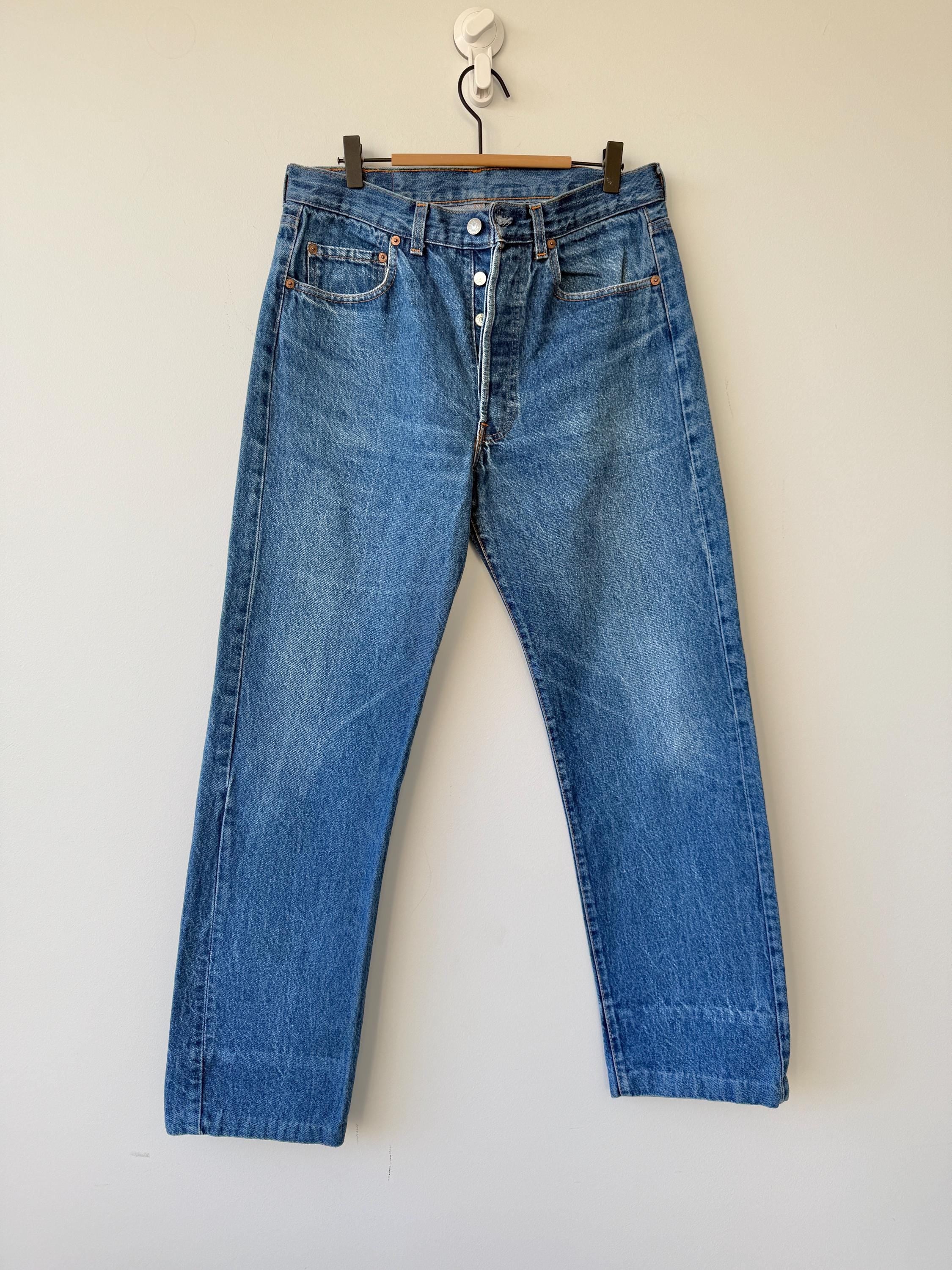 W31 L29 vintage Levis 501 30-31” measured raw blue dark blue made in 70s/80s