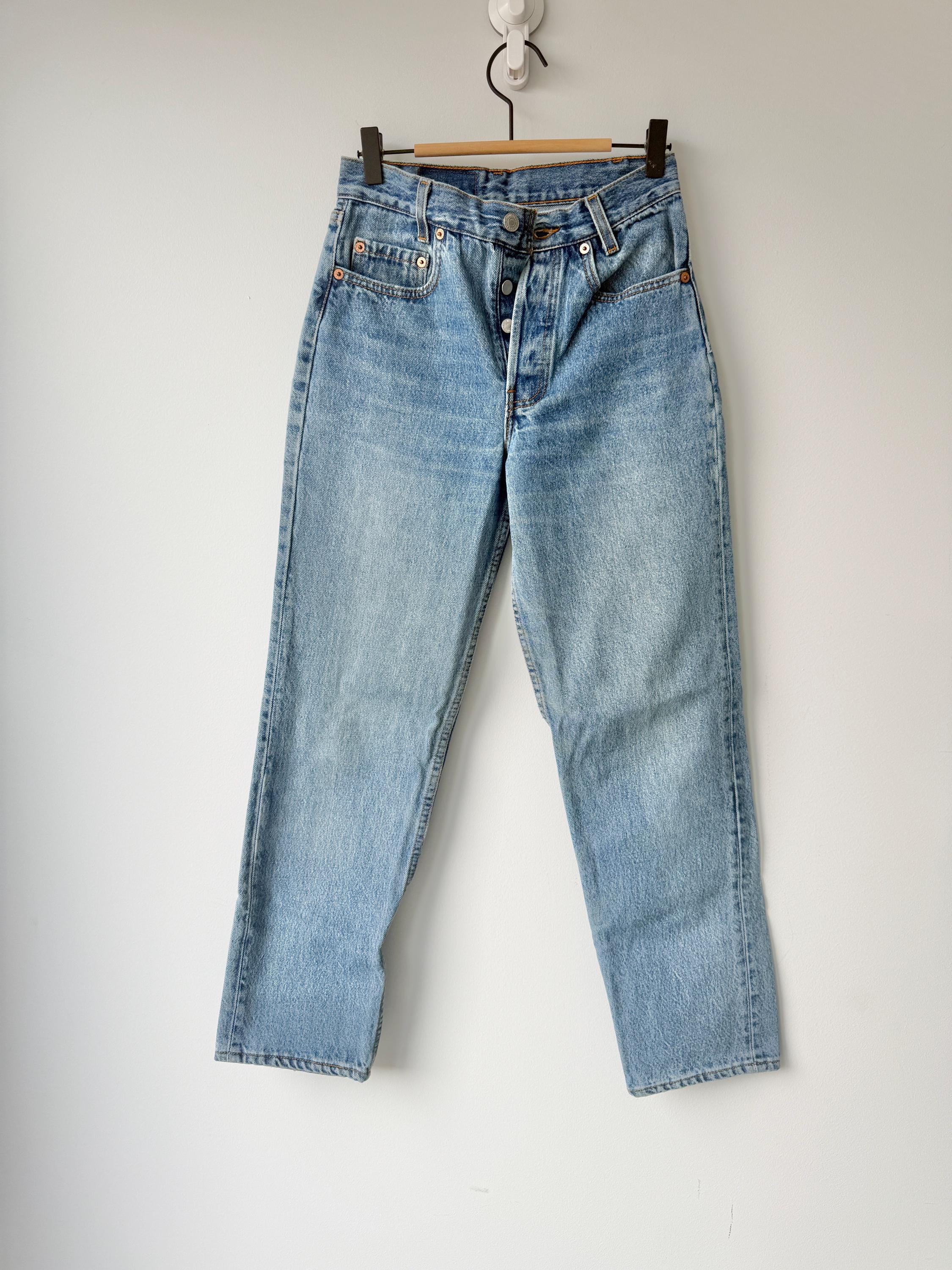 Vintage Levi’s 501 w25 L27 student fit made in USA