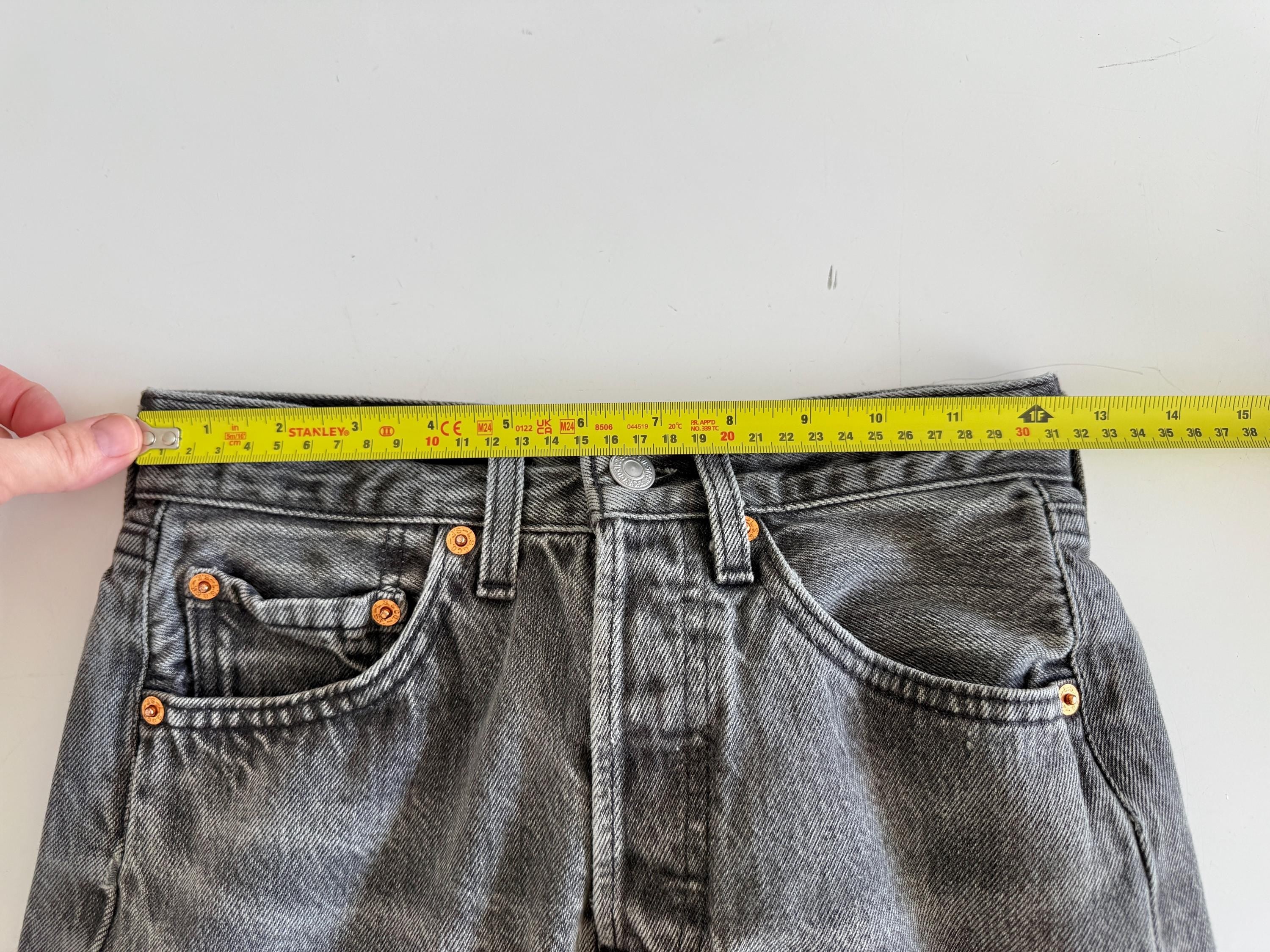 W24 L29 vintage Levis 501 23-24” measured waist black faded denim made in 90s