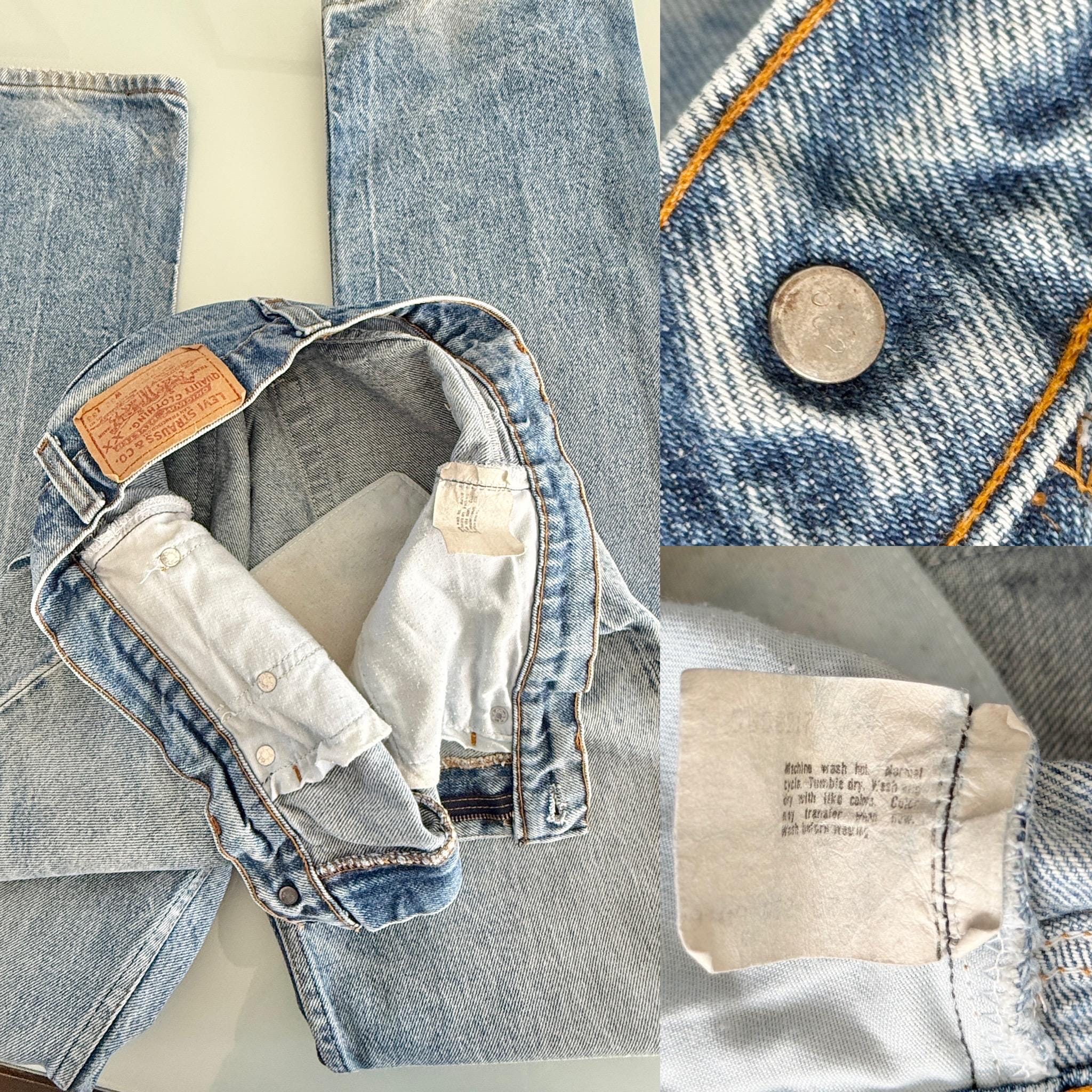 Held ***w31 L33 Levis 505 vintage 30-31” waist medium blue 505s made in USA 80s straight leg jeans