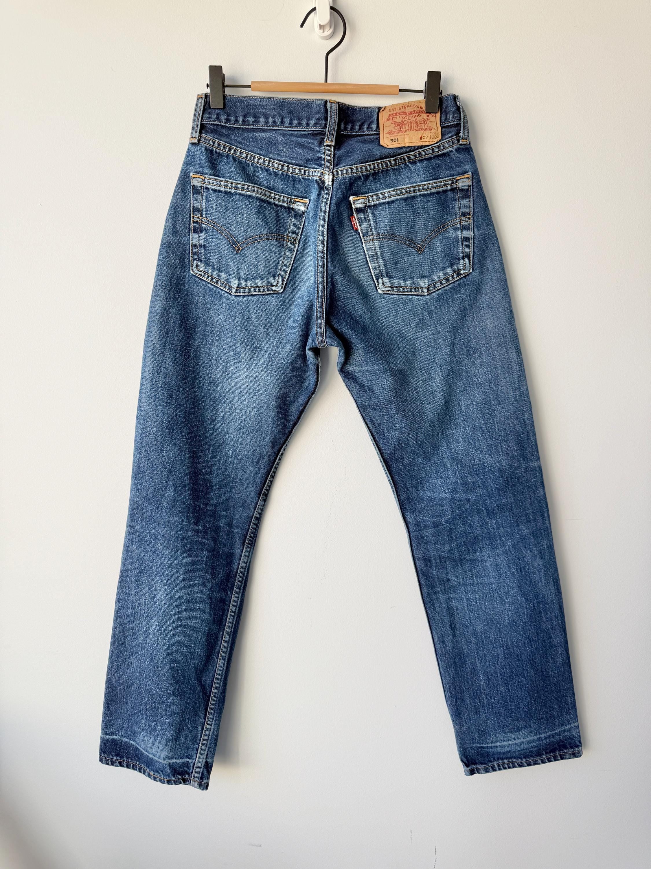 W27 L28 vintage Levis 501 26-27” measured dark blue made in y2k (iuk)