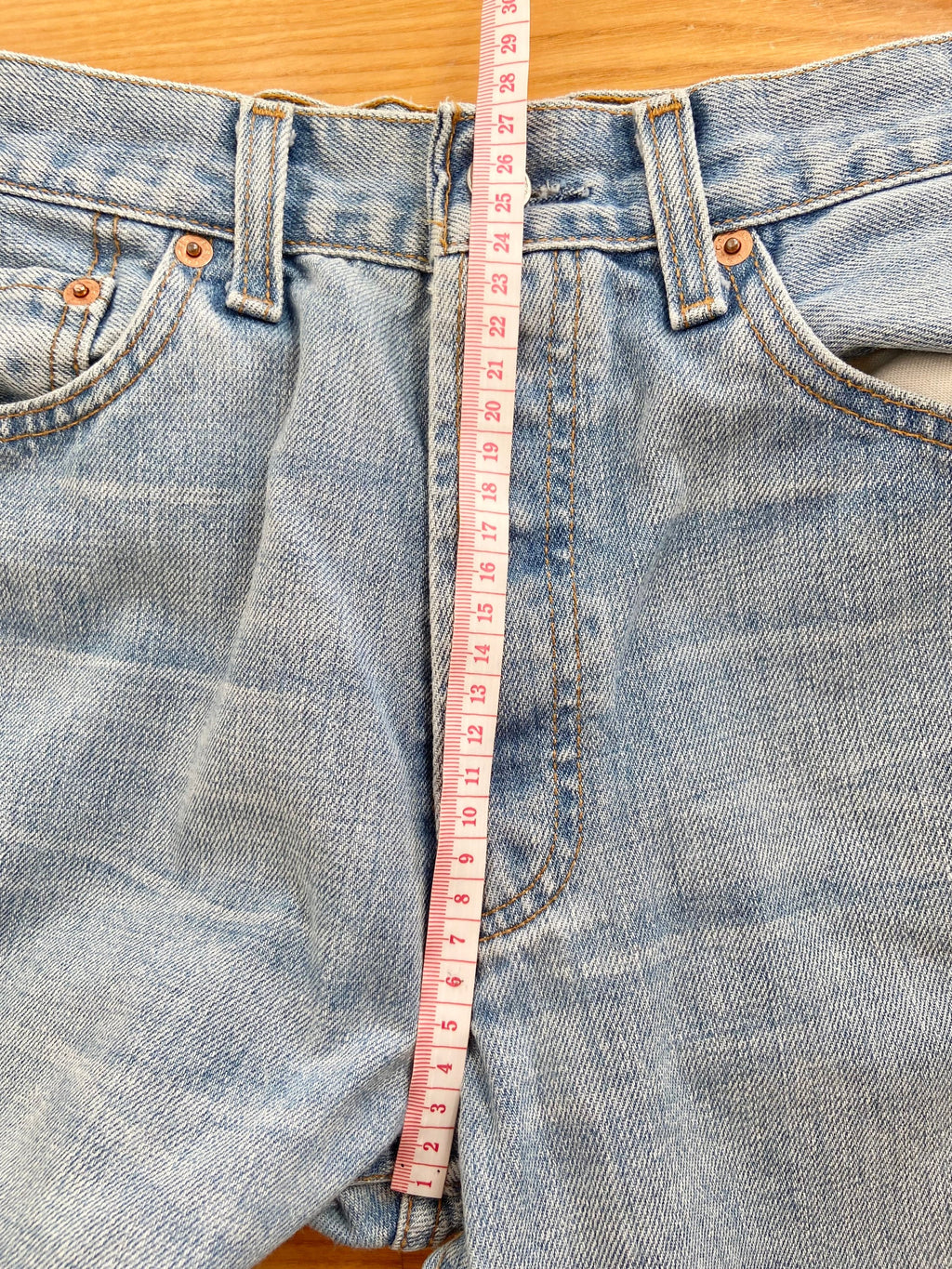 w26 L27 Vintage levis 501 made in Hungary