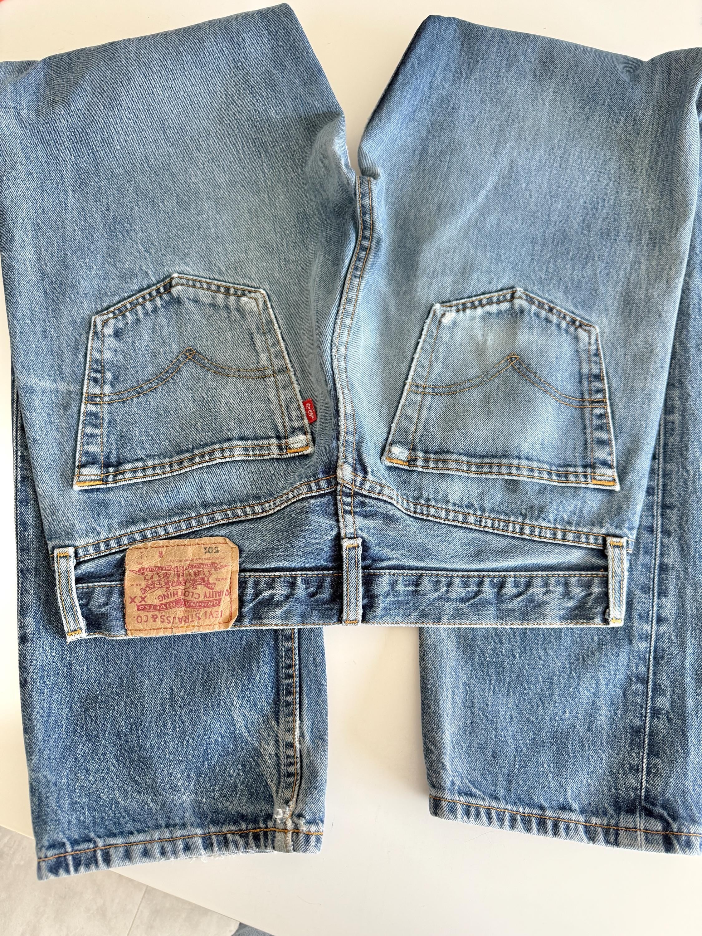 W30 L33 vintage Levis 501 29-30” measured whiskers faded dark blue made in 90s