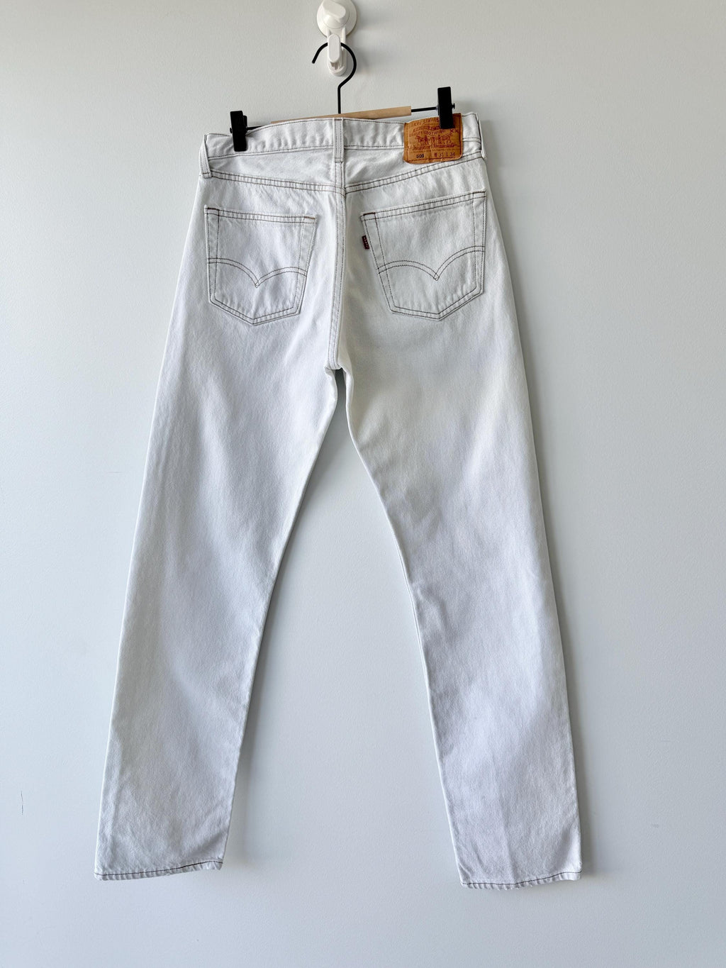 w30 L33 Levis 501 29-30” waist vintage beige 501s  made in USA 90s straight leg jeans 501