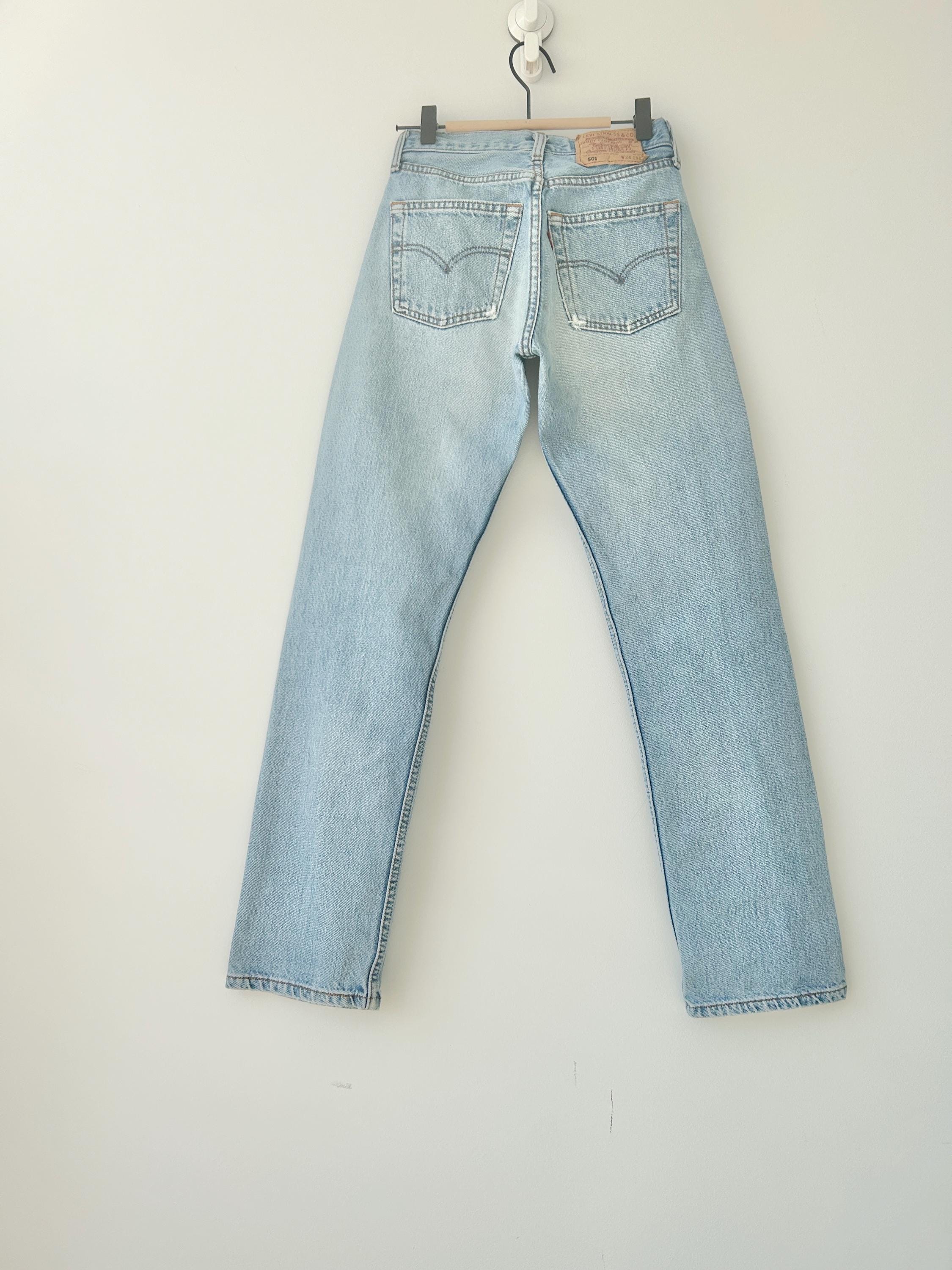 Levis 501 vintage w24 L29 Levi’s faded worn light blue straight leg Levi’s 501 90s vintage Levi’s 501  (23/24 waist)