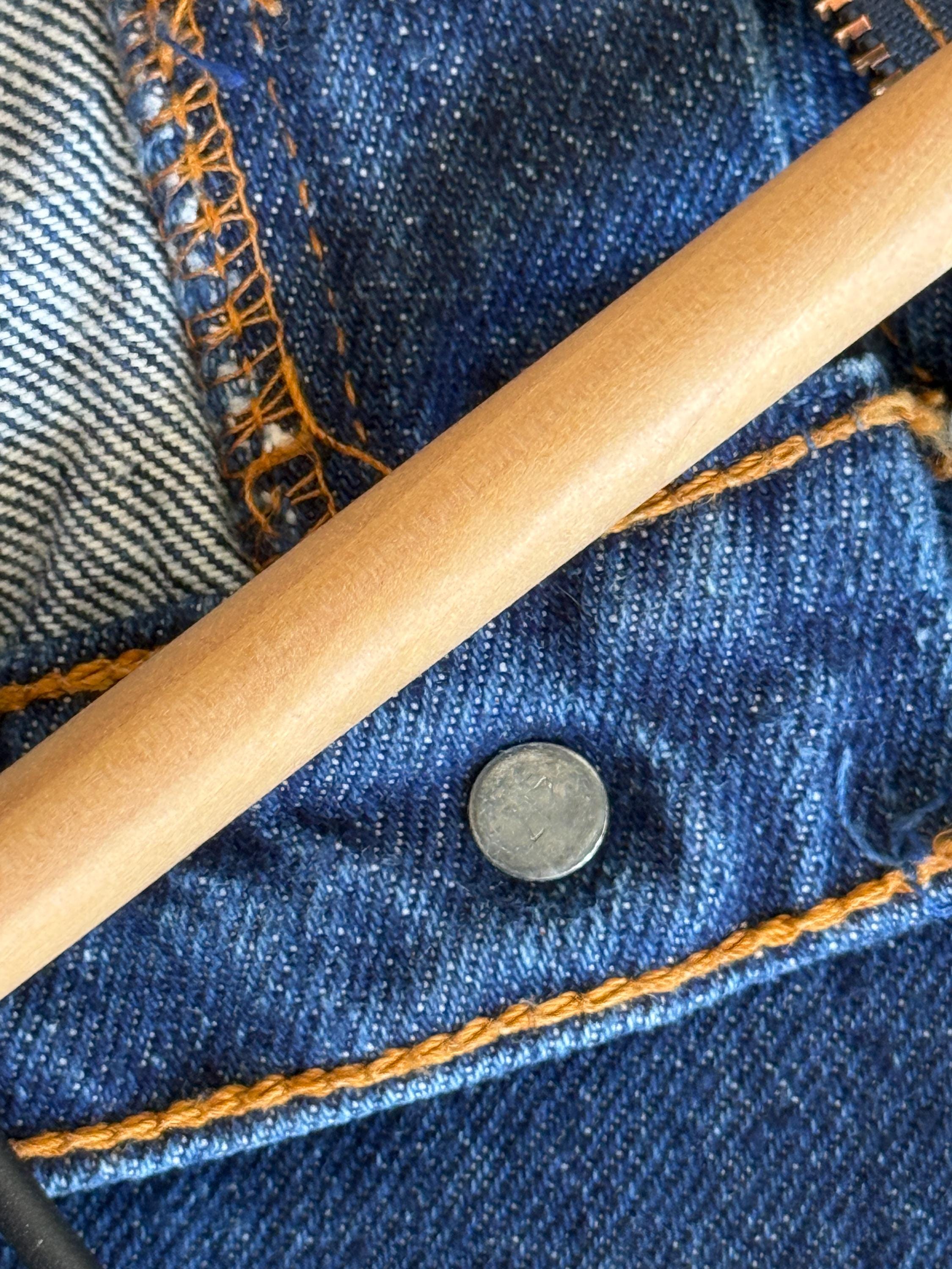 W30 L32 vintage Levis 505 29-30” measured waist raw blue denim made in early 90s