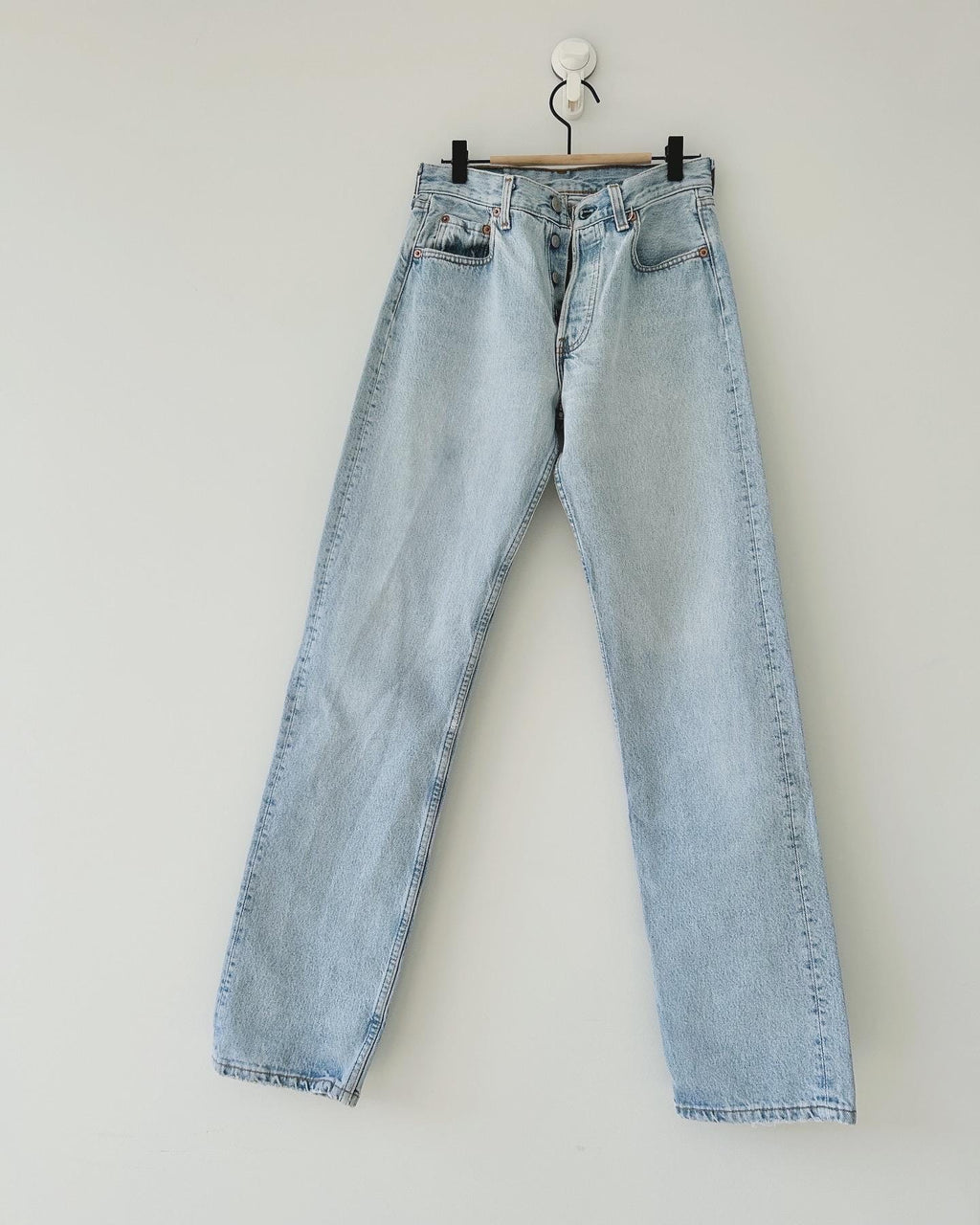 Levis 501 vintage w28 L31 Levi’s light blue faded stonewash straight leg 90s Levi’s USA 501 vintage Levi’s available