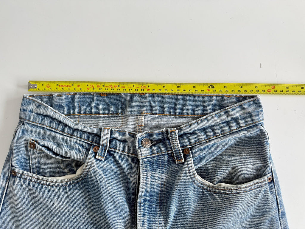W30 L29 vintage Levis 505 29-30” measured waist faded denim made in USA 80s