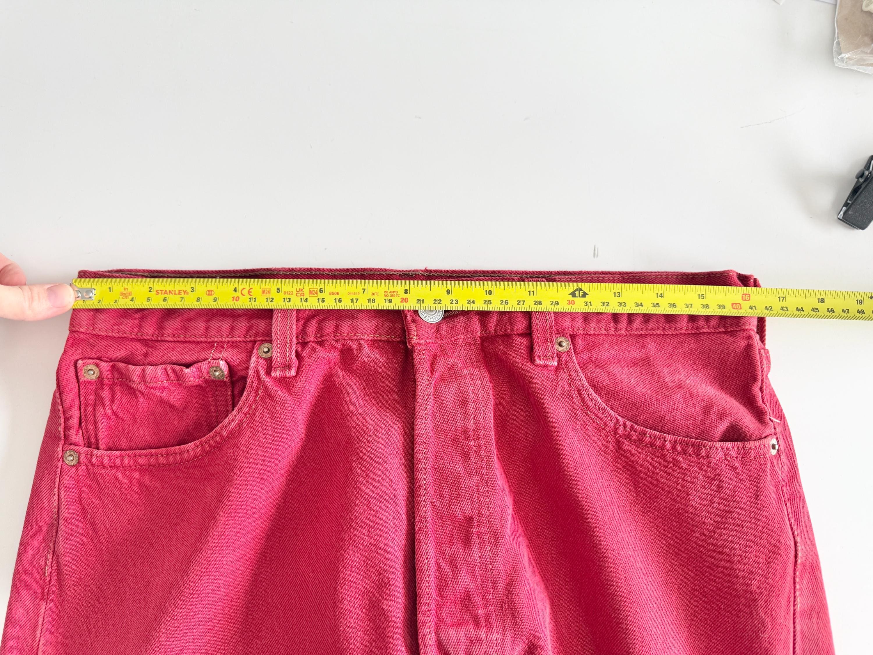 W32 L31 vintage Levis 501 31-32” measured waist red made in 90s