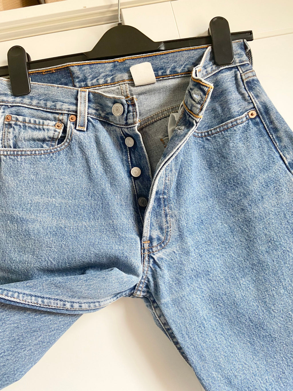 Vintage levis w27 501 for women
