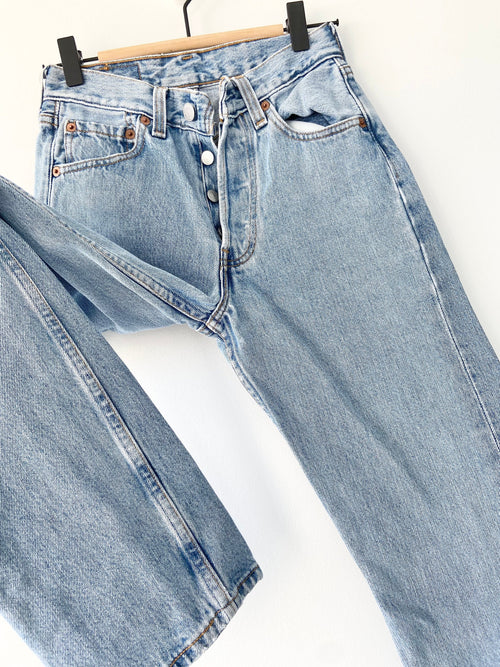 Levis 501 jeans w23 L29 USA light blue stone wash vintage 501 Levis vintage