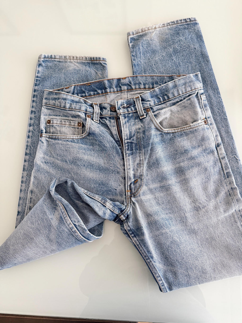 Held ***w31 L33 Levis 505 vintage 30-31” waist medium blue 505s made in USA 80s straight leg jeans