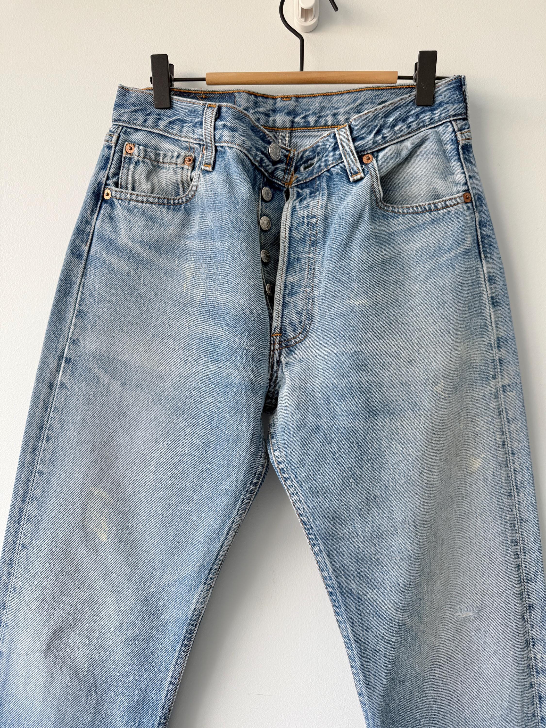 W28 L29 vintage Levis 501 27-28” measured waist faded made in USA 90s