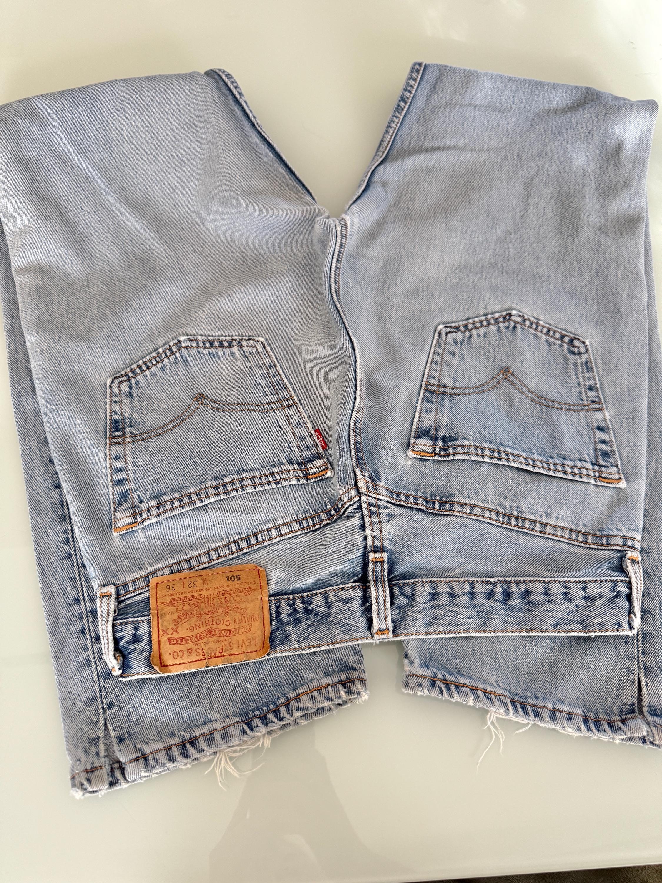 W29 L35 vintage Levis 501 29” measured stone wash light blue made in USA 90s