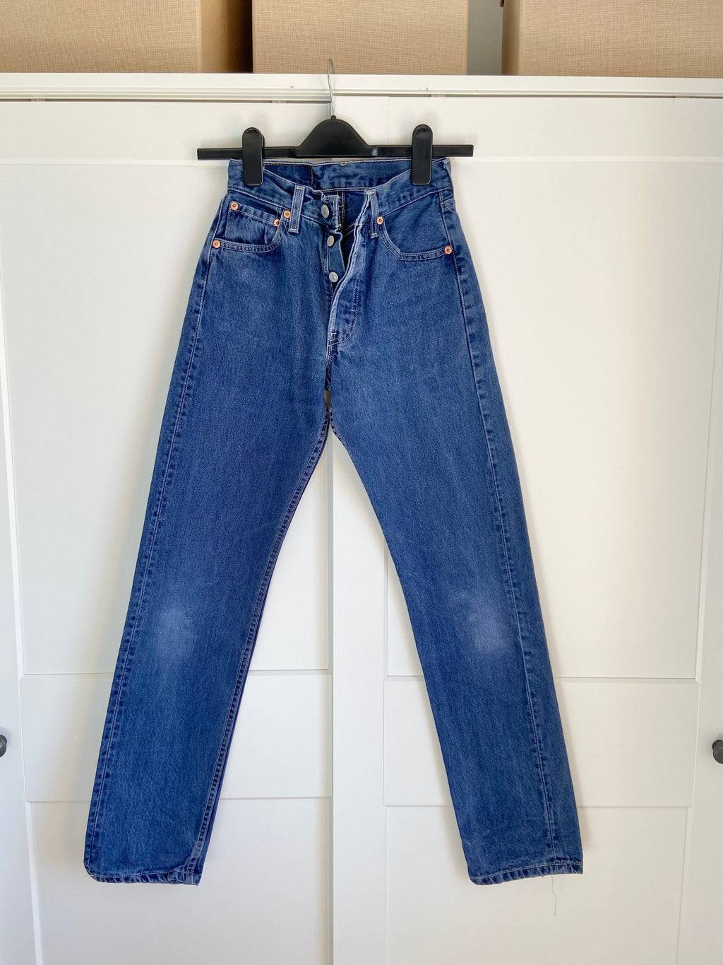 w23 L31 Vintage levis 501 made in USA tag for women vintage 501s 90s Levi’s 501