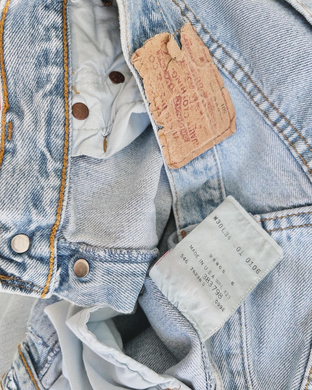 Levis 501 vintage w28 L31 Levi’s light blue faded stonewash straight leg 90s Levi’s USA 501 vintage Levi’s available