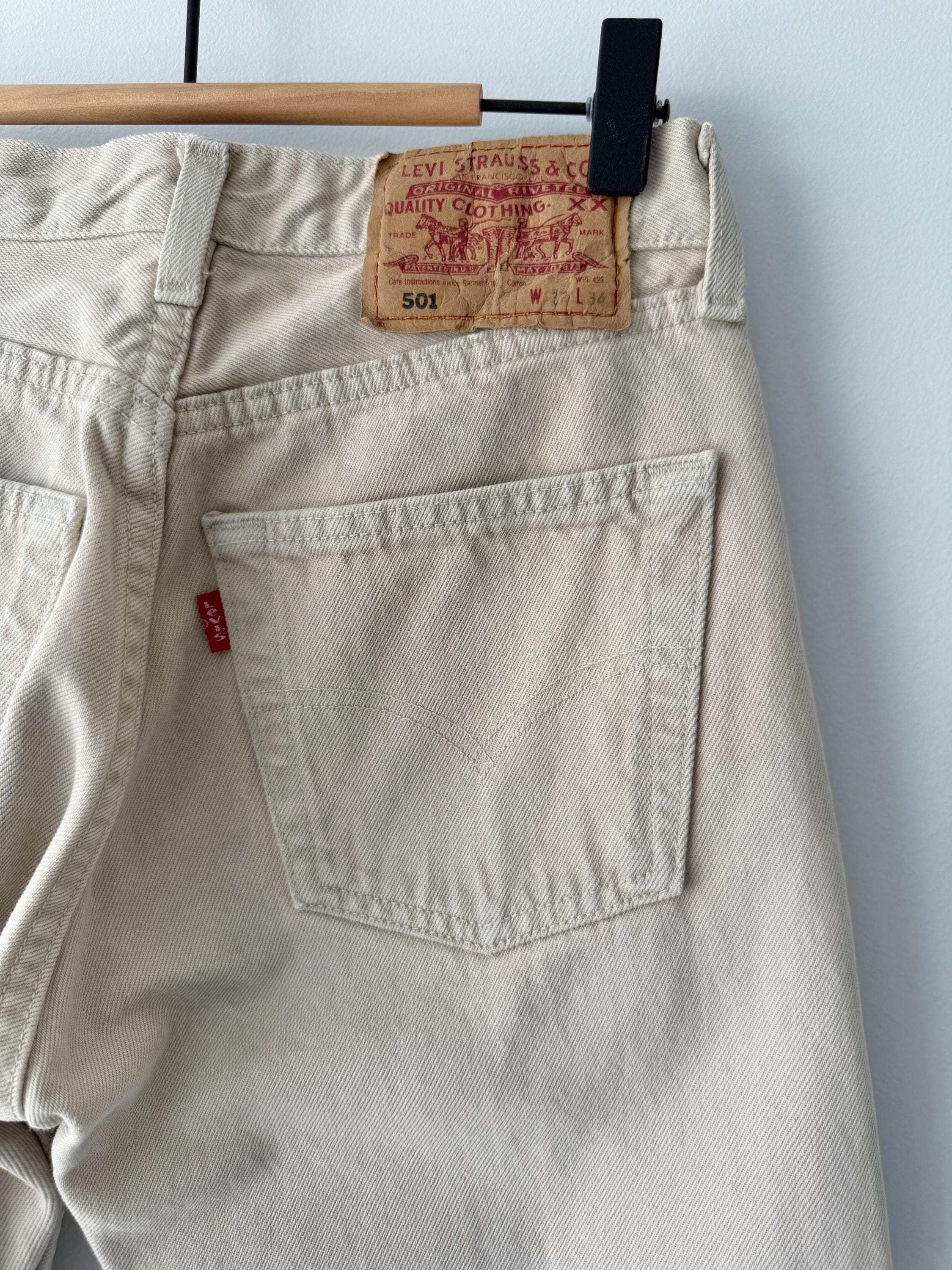 W25 L30 Levis 501 vintage 24-25” measured waist beige made in Spain 90s