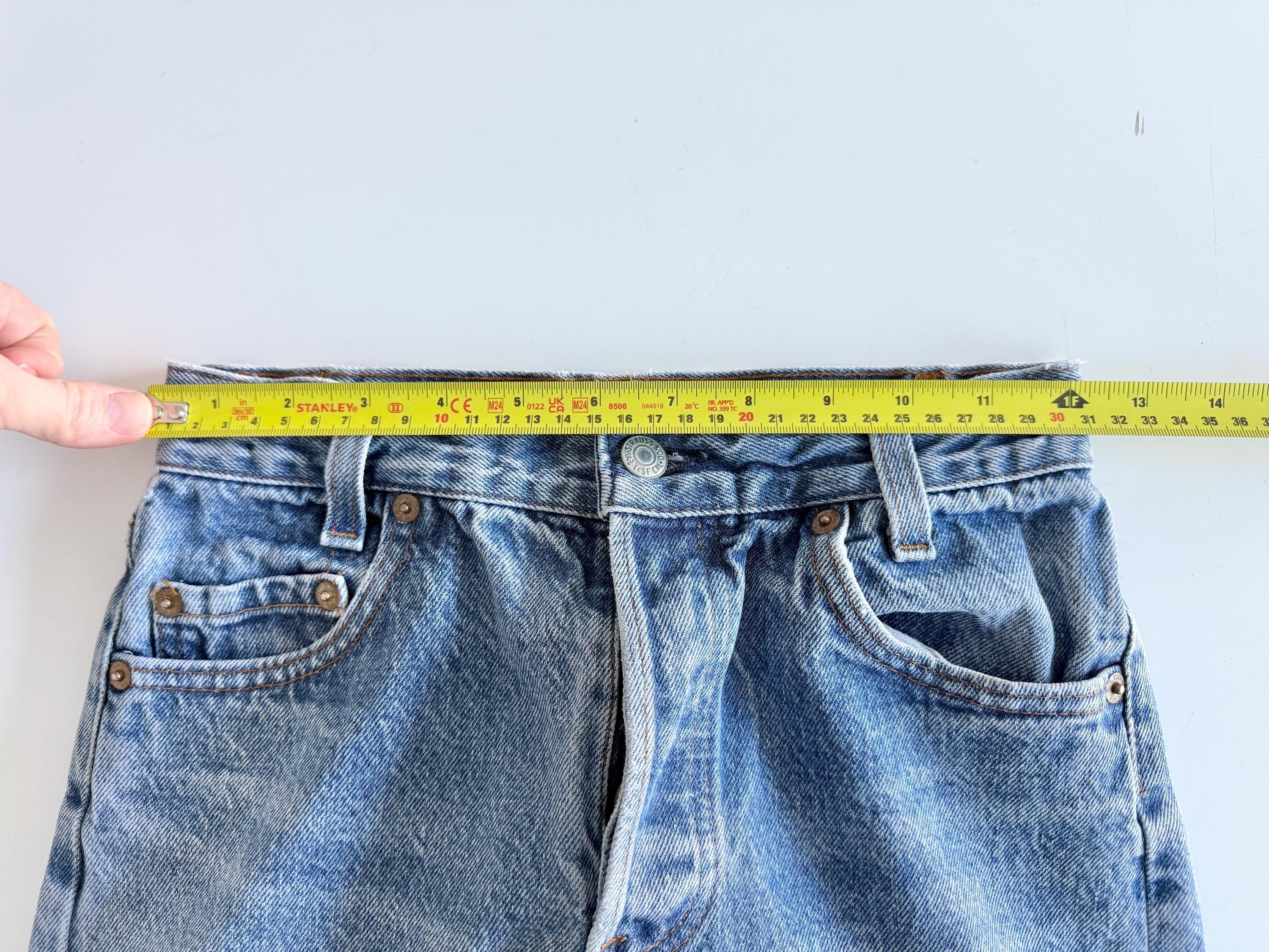 W23 L29 vintage Levis 701 22-24” measured waist faded denim made in USA 80s