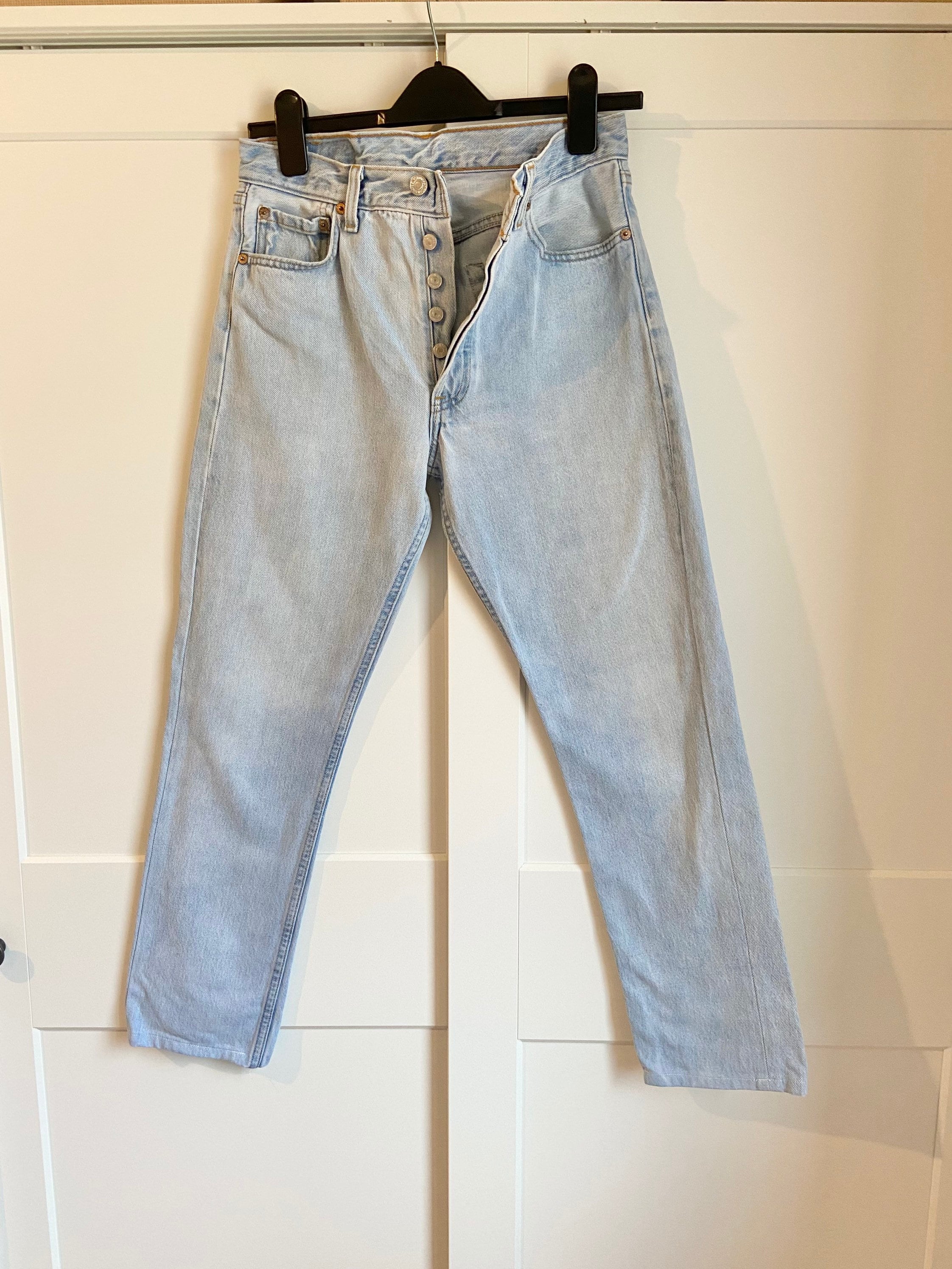 Soft Vintage levis 501 jeans w27” stone wash light blue