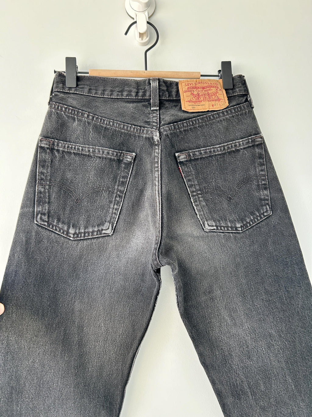 Levis 501 vintage w25 L32 Levi’s faded black denim straight leg Levi’s 501 90s vintage 501  (24”/25”