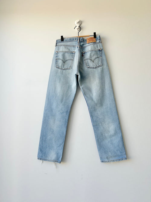 Soft Levis 501 vintage w31 L28 Levi’s light blue faded blue made in U.K. 90s straight leg 501 vintage Levi’s 501