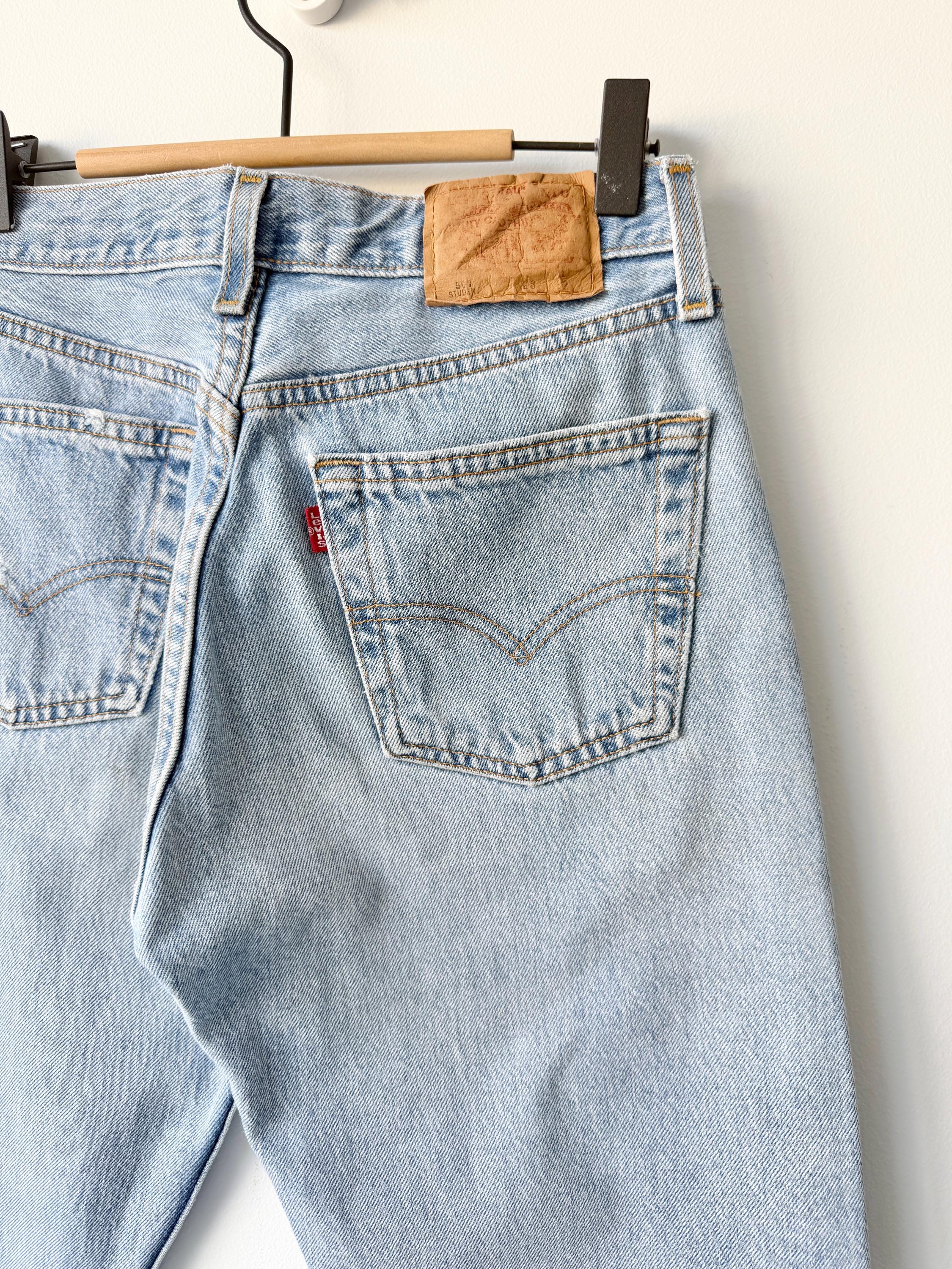 W26 L31 vintage Levis 501 25/26” measured waist medium faded denim made in USA 90s