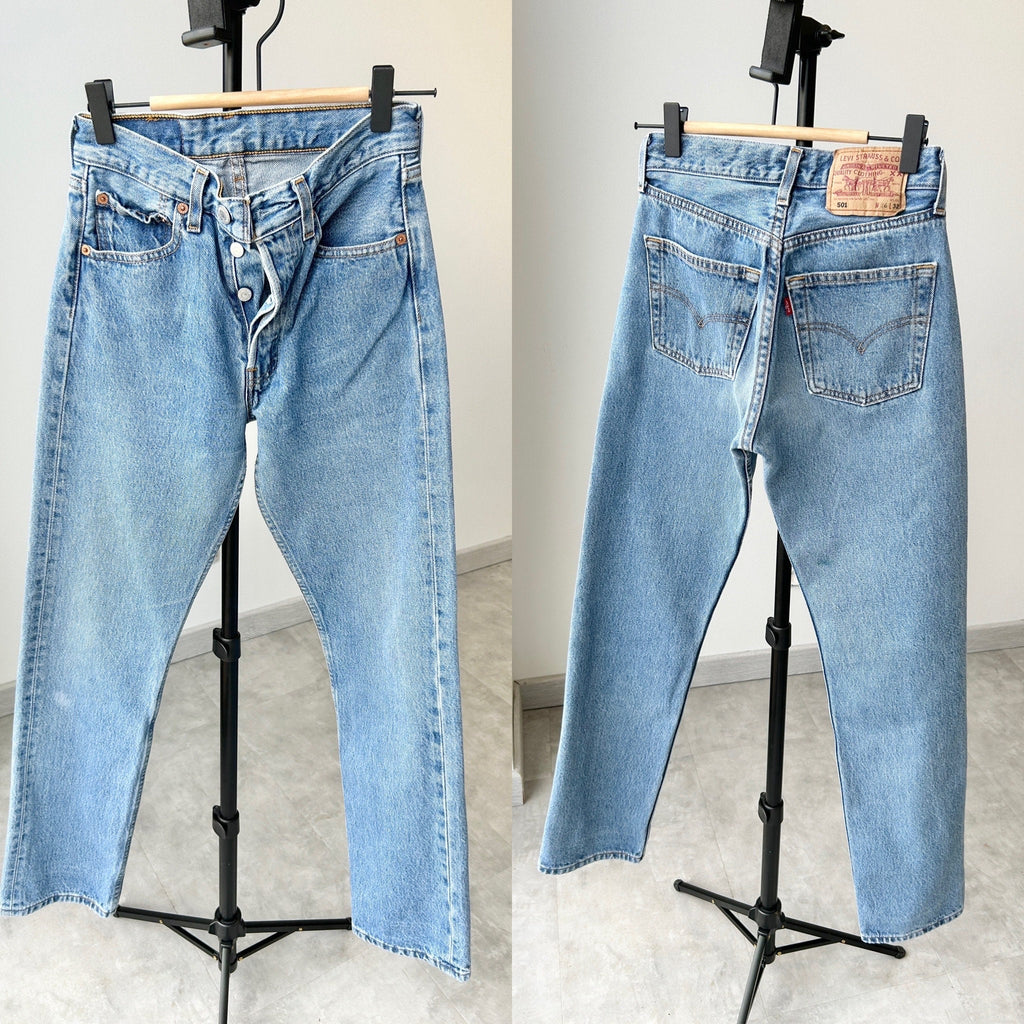 Levis 501 vintage W24 L31 Levi’s blue stone wash faded blue 501 Levi’s made in 90s denim straight leg 501 vintage Levi’s