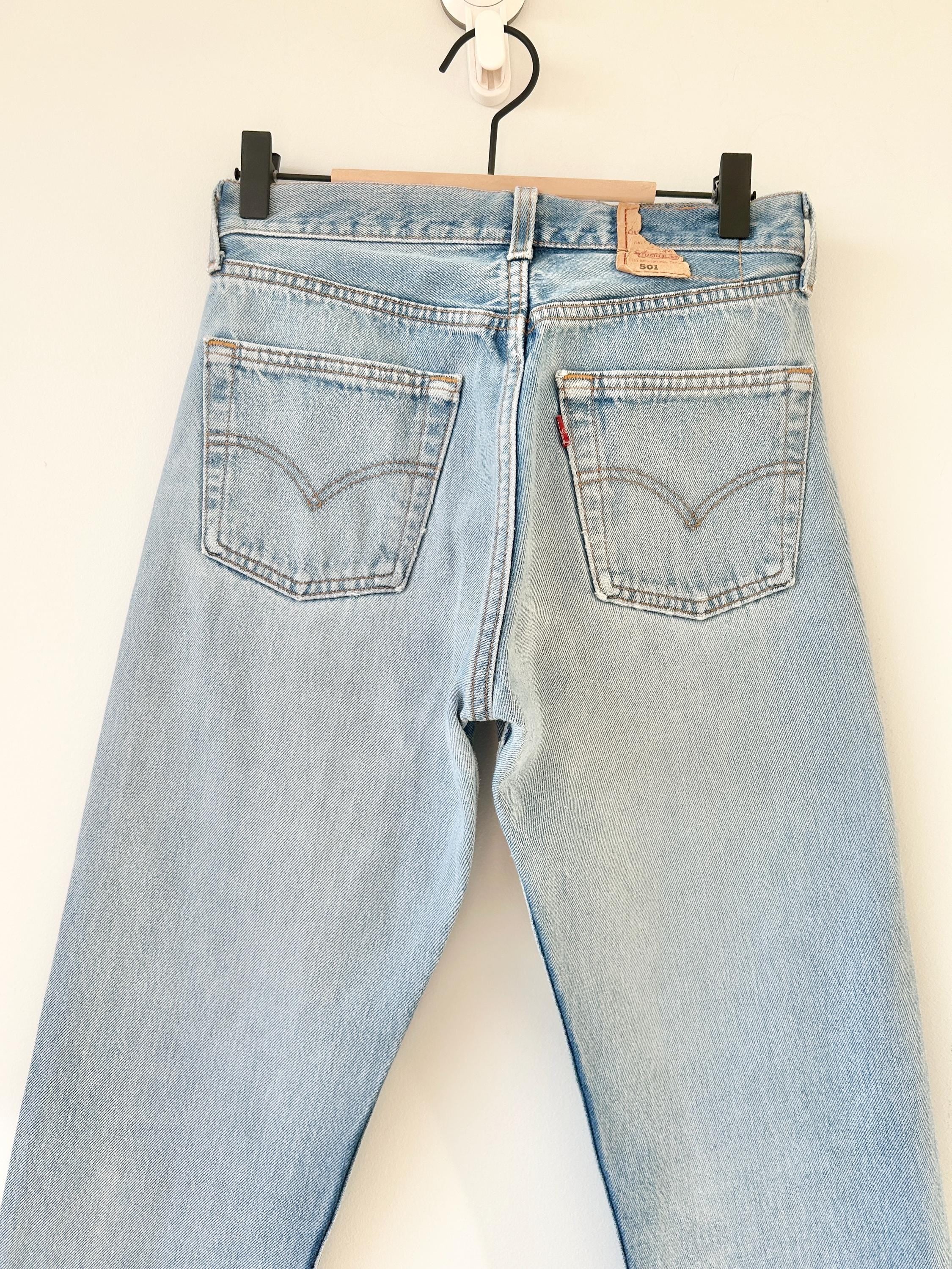 w27 L31 Levis 501 vintage faded blue  made in USA straight leg 90s Levi’s 501 USA vintage Levi’s 501
