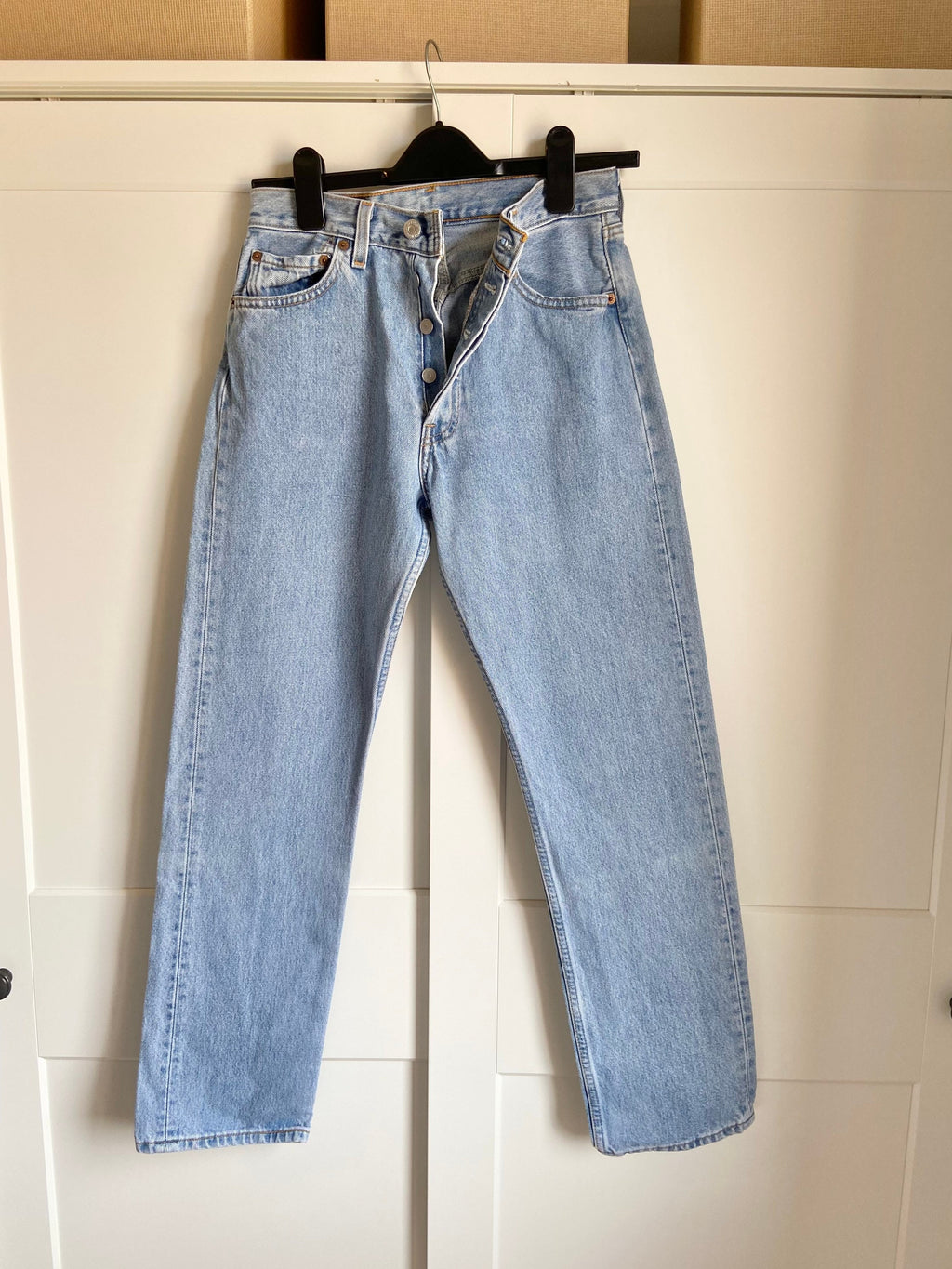 Vintage levis 501 26” made in USA for women