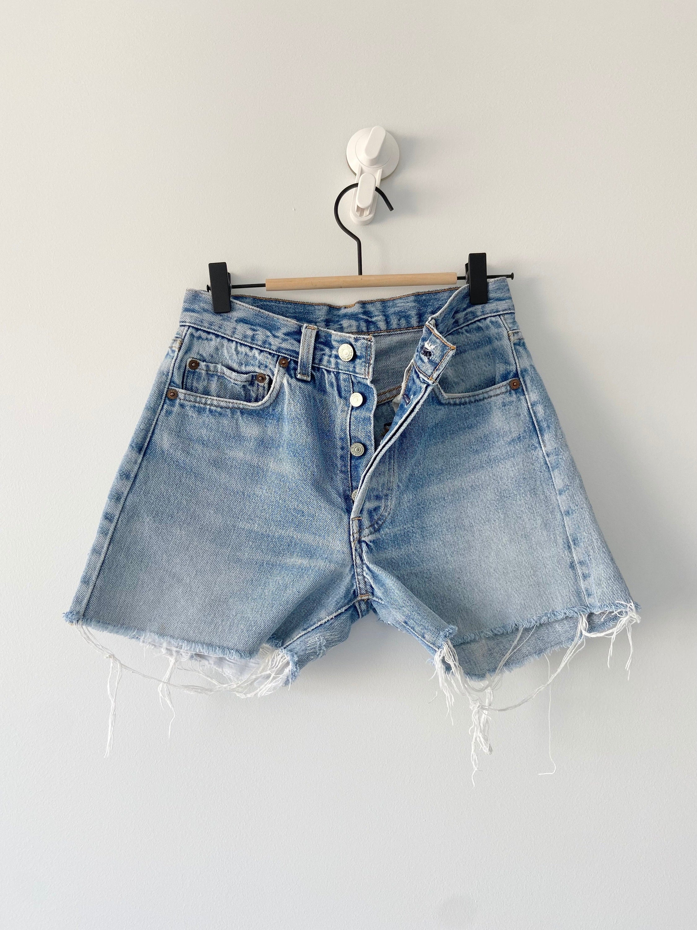 w26 Vintage Levi’s 501 shorts 70s/80s patch work distressed