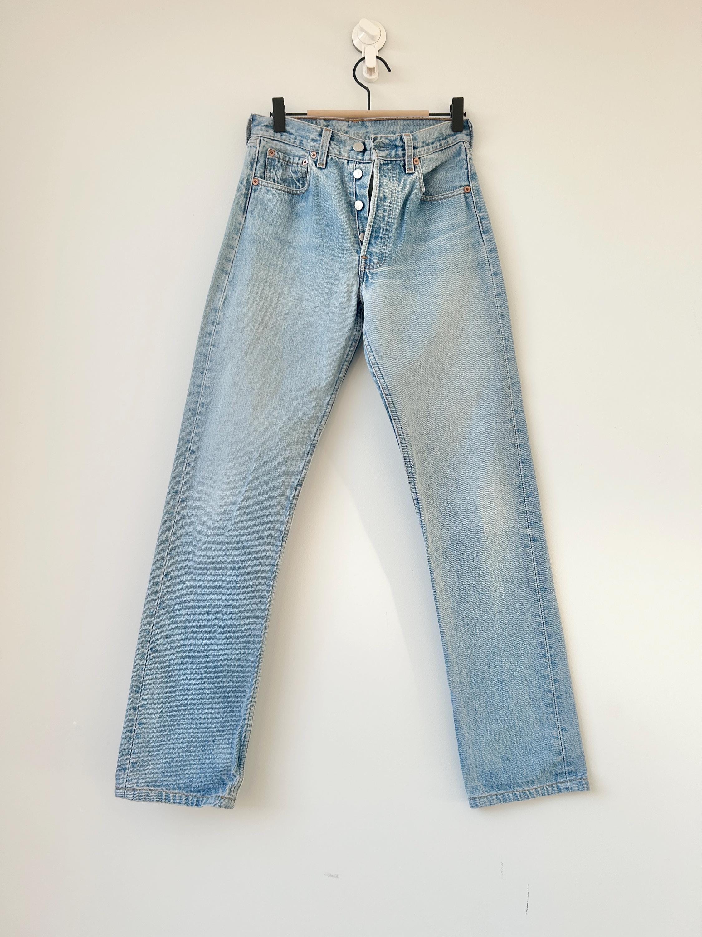 w27 L31 Levis 501 vintage faded blue  made in USA straight leg 90s Levi’s 501 USA vintage Levi’s 501